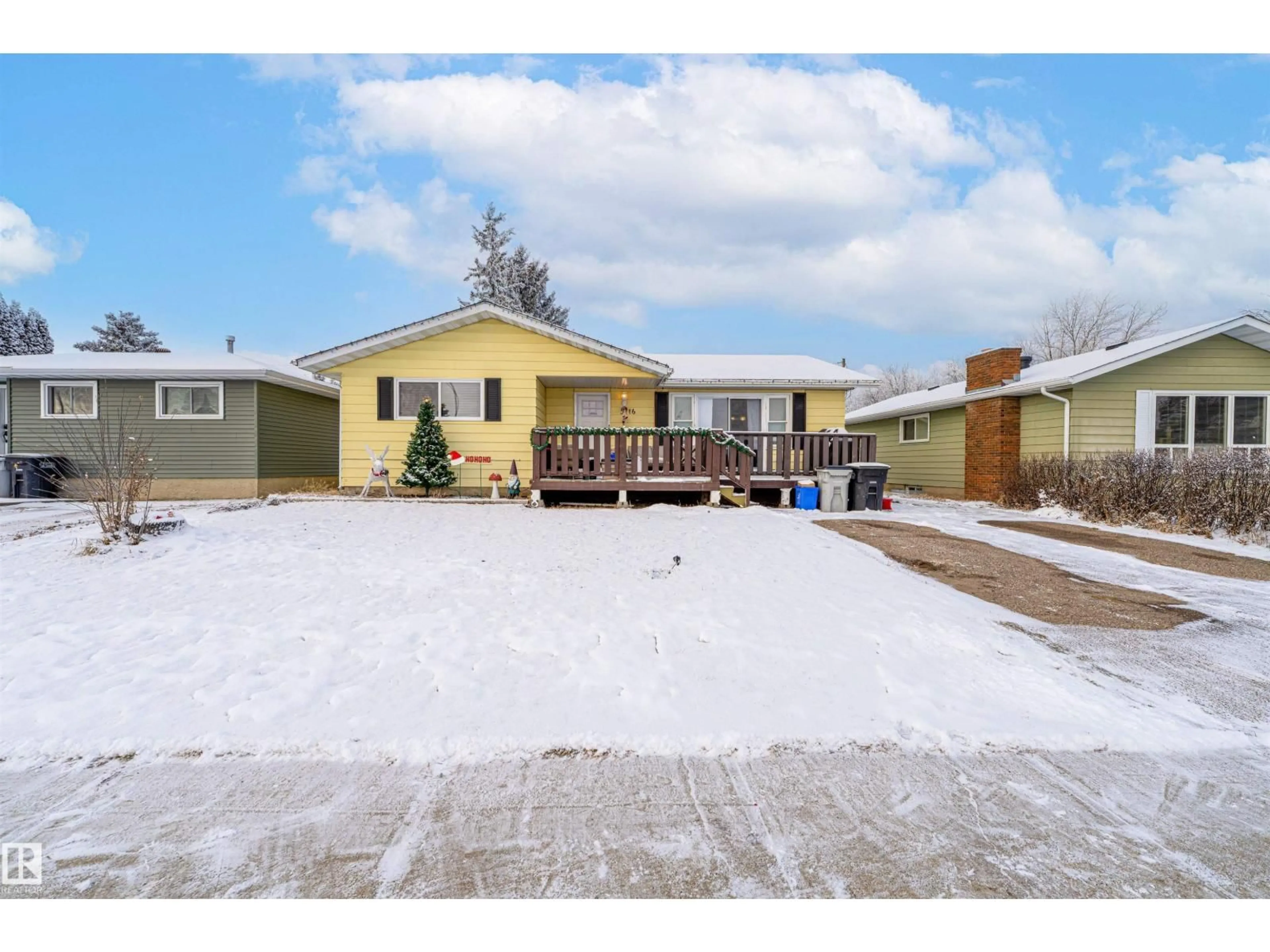 A pic from outside/outdoor area/front of a property/back of a property/a pic from drone, street for 5116 59 ST, Redwater Alberta T0A2W0