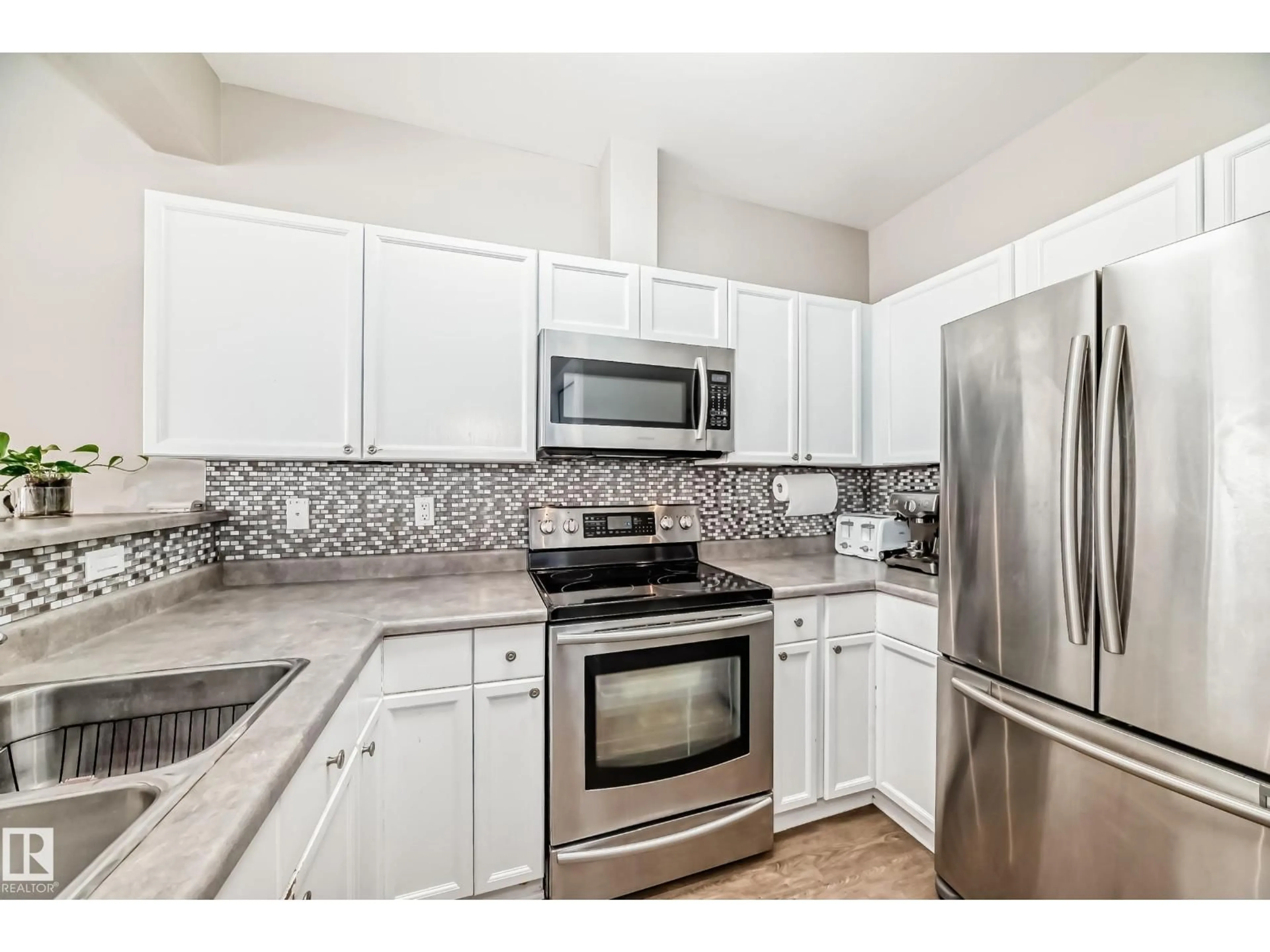 Standard kitchen, ceramic/tile floor for #203 - 8108 109 ST, Edmonton Alberta T6G2V7