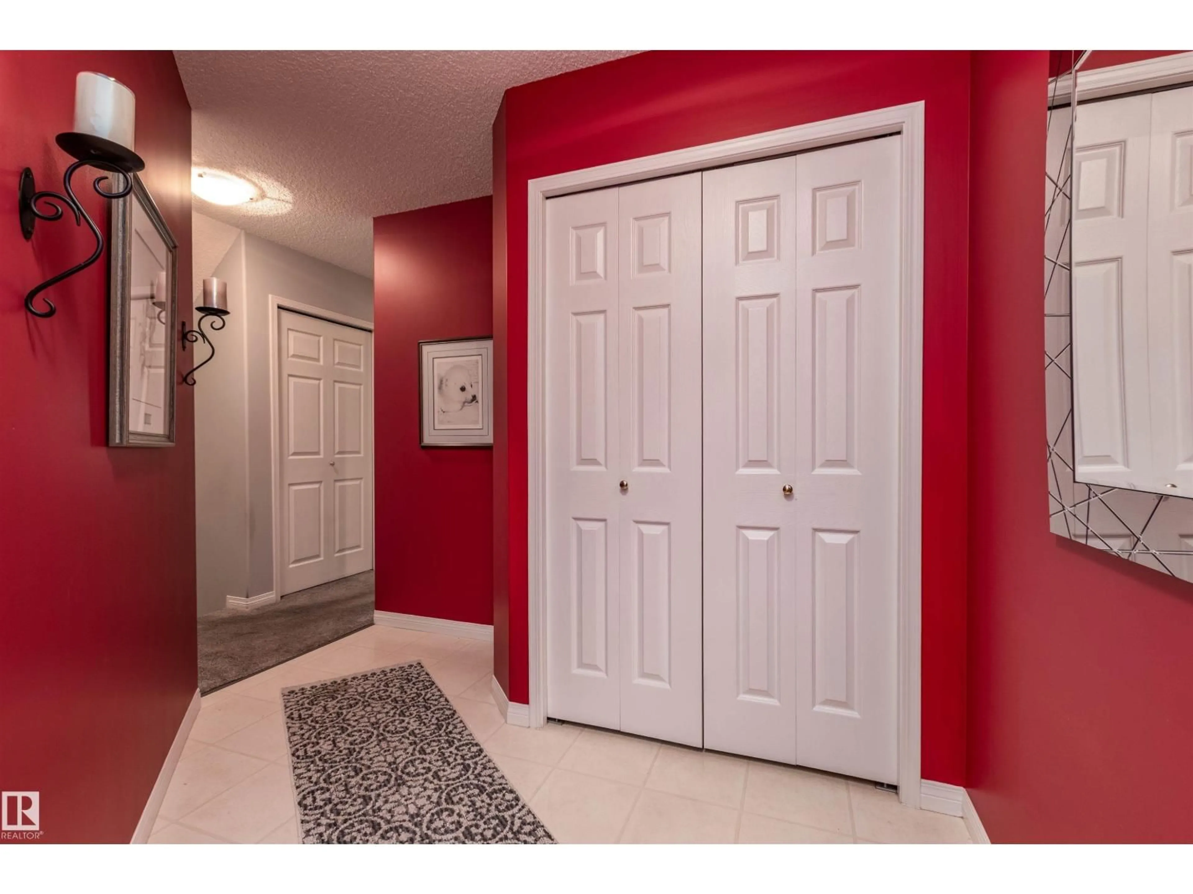 Indoor entryway for #10 - 1401 CLOVER BAR RD, Sherwood Park Alberta T8A5Y7