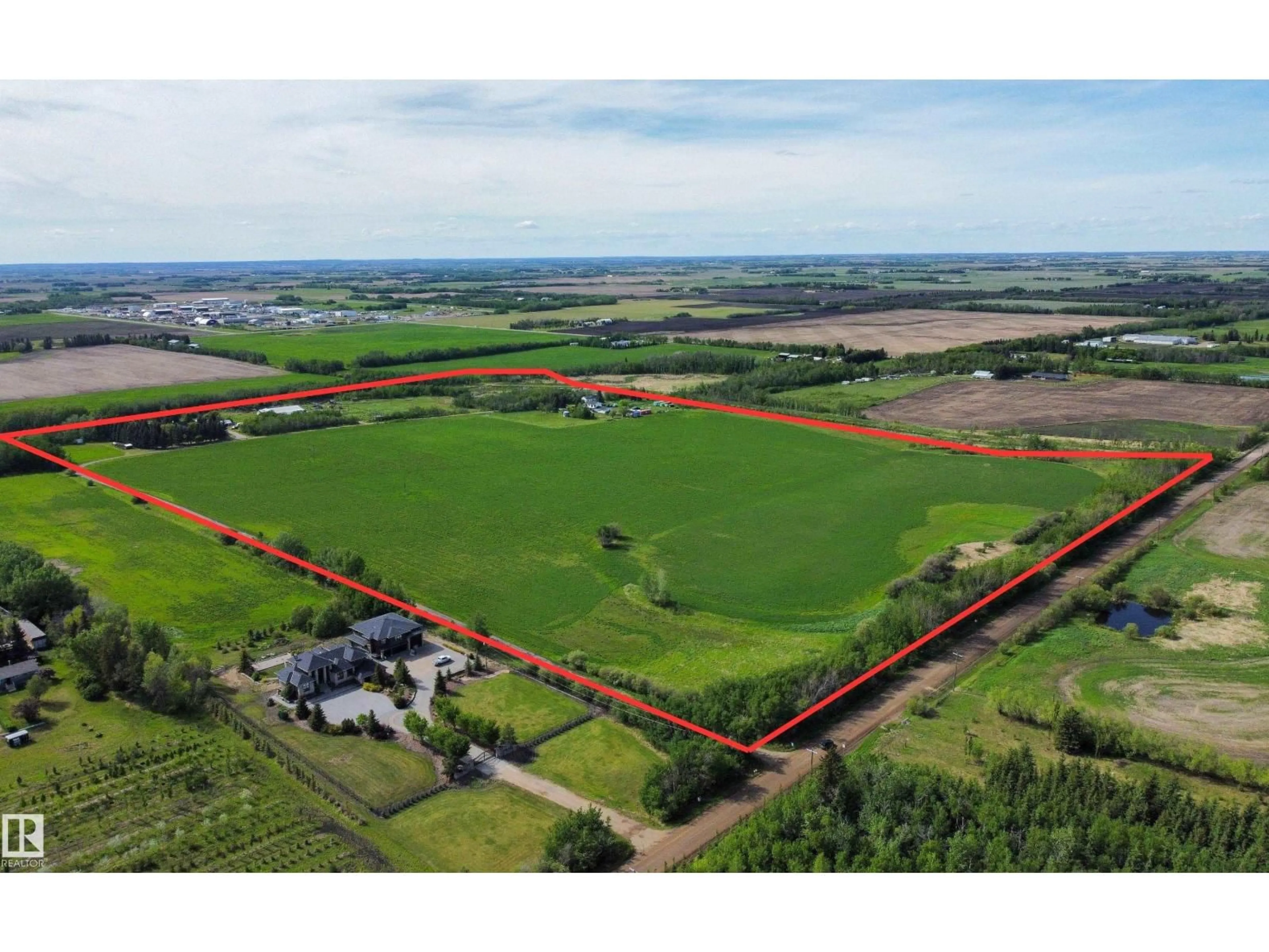 A pic from outside/outdoor area/front of a property/back of a property/a pic from drone, building for 54318 RGE RD 255, St. Albert Alberta T8T0T8