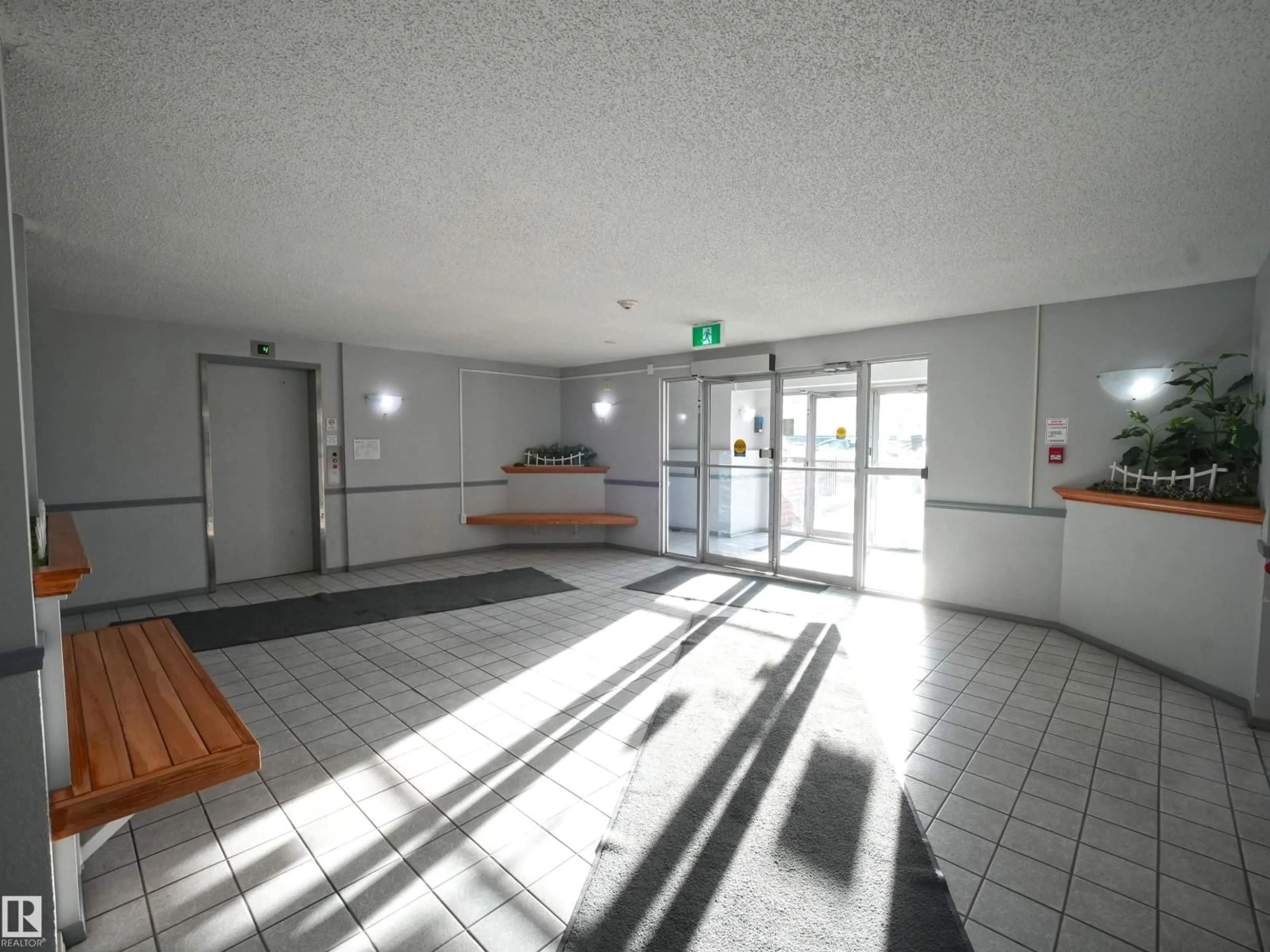 Indoor foyer for #303 - 9620 174 ST NW, Edmonton Alberta T5T6B9