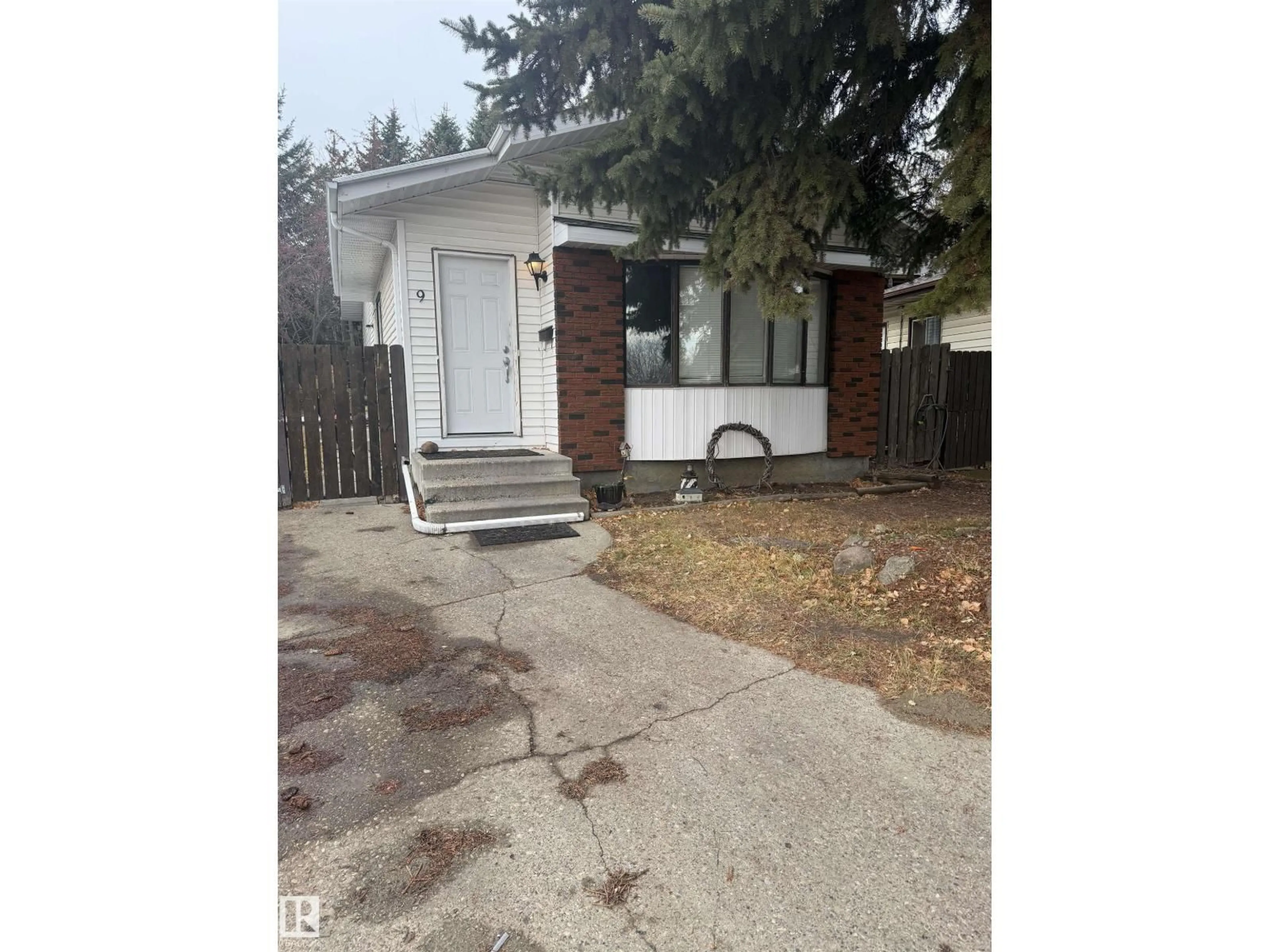 Shed for 9 LOUISBOURG PL, St. Albert Alberta T8N4L4