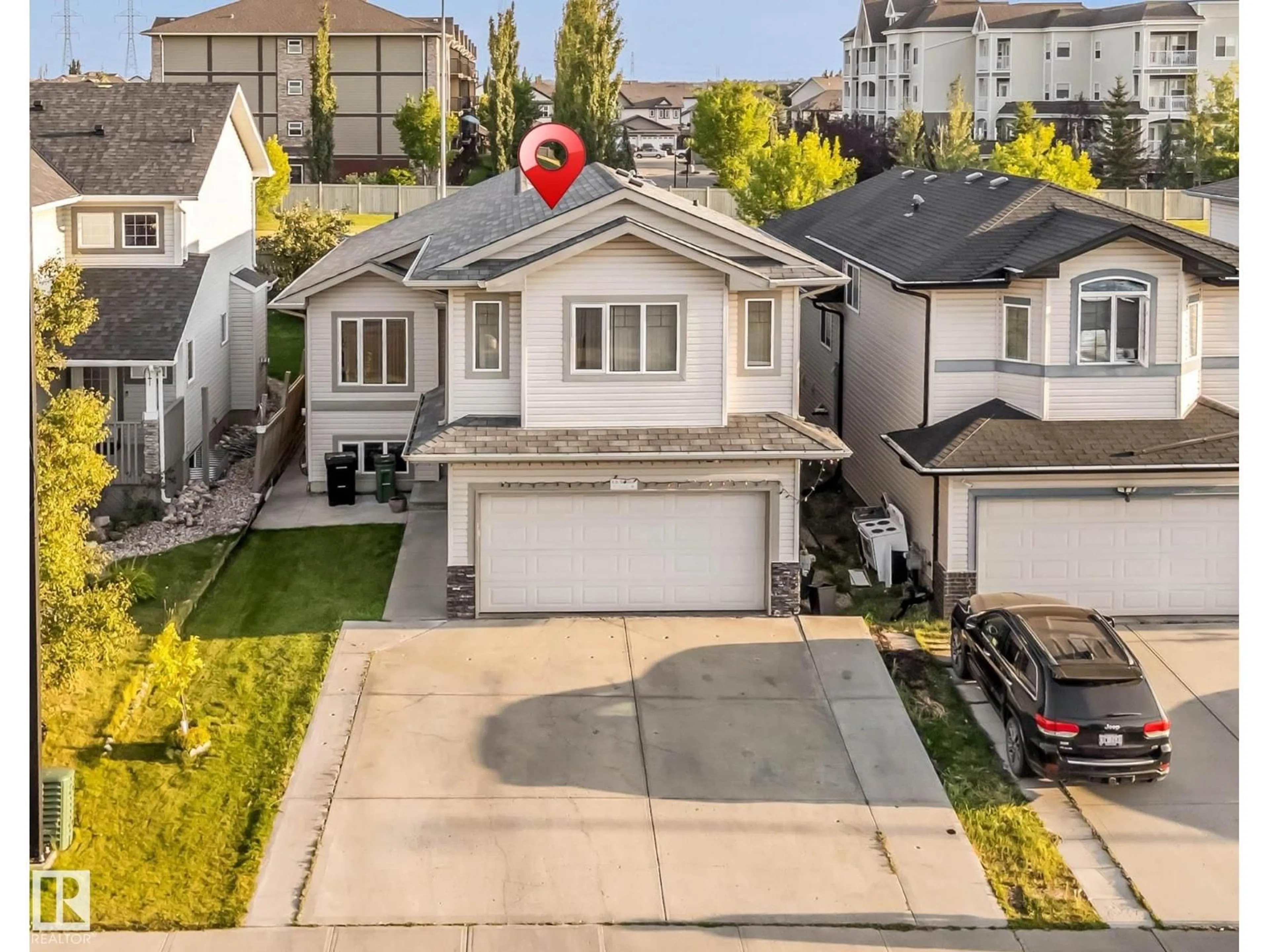 A pic from outside/outdoor area/front of a property/back of a property/a pic from drone, street for 3015 24 AV, Edmonton Alberta T6T0G7