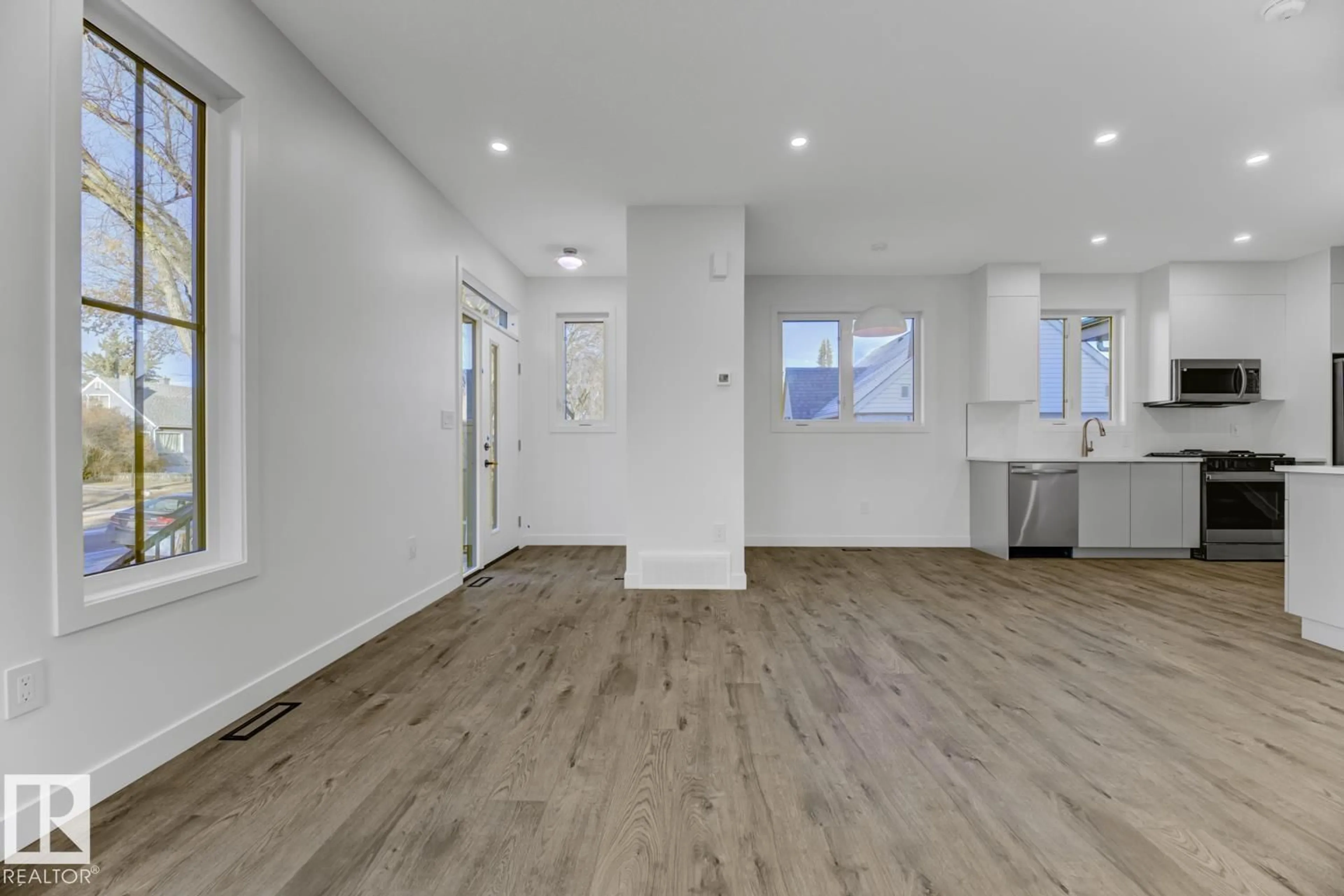 A pic of a room for NW - 11711 129 ST, Edmonton Alberta T5M0Y8