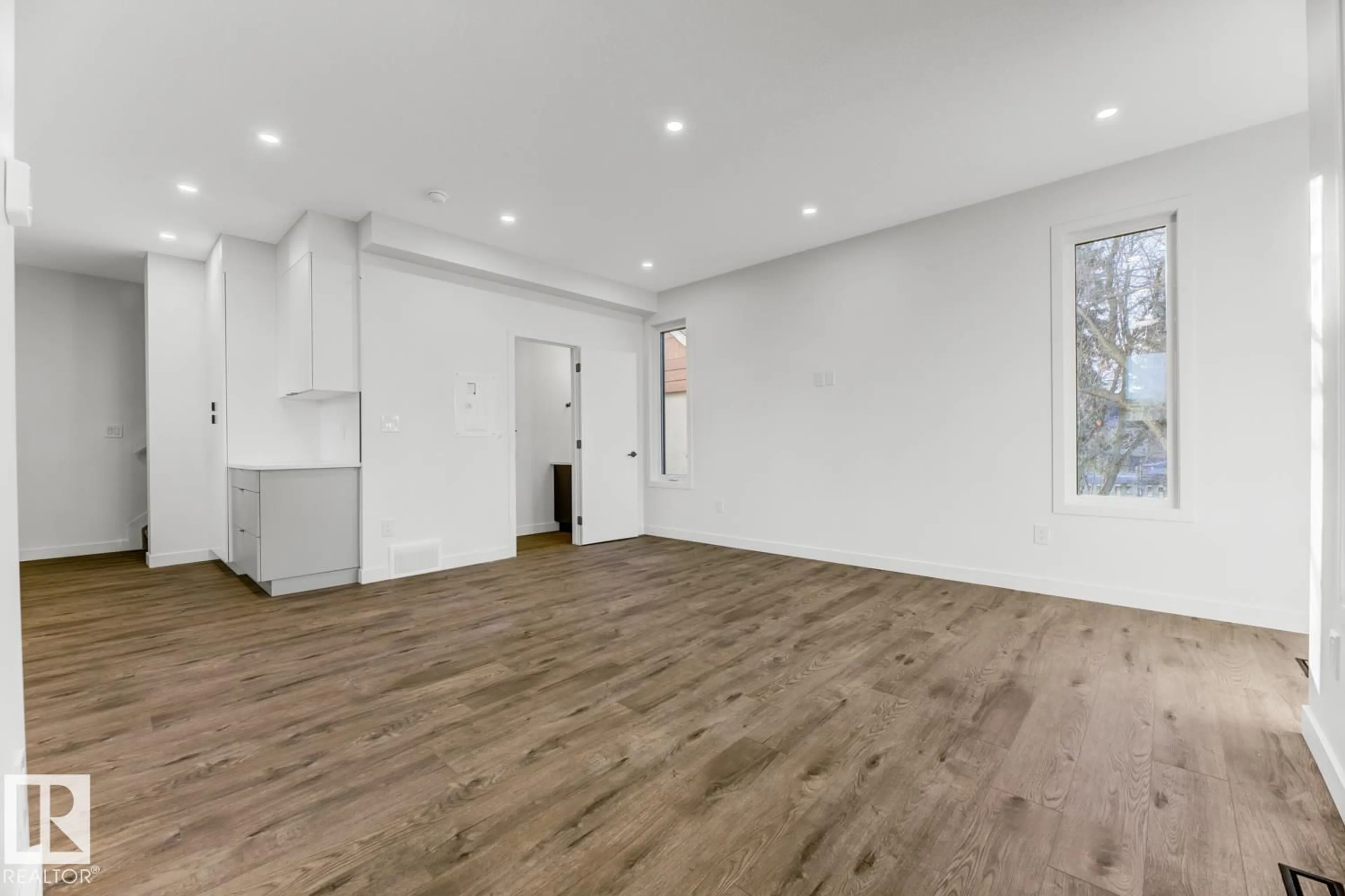 A pic of a room for NW - 11711 129 ST, Edmonton Alberta T5M0Y8