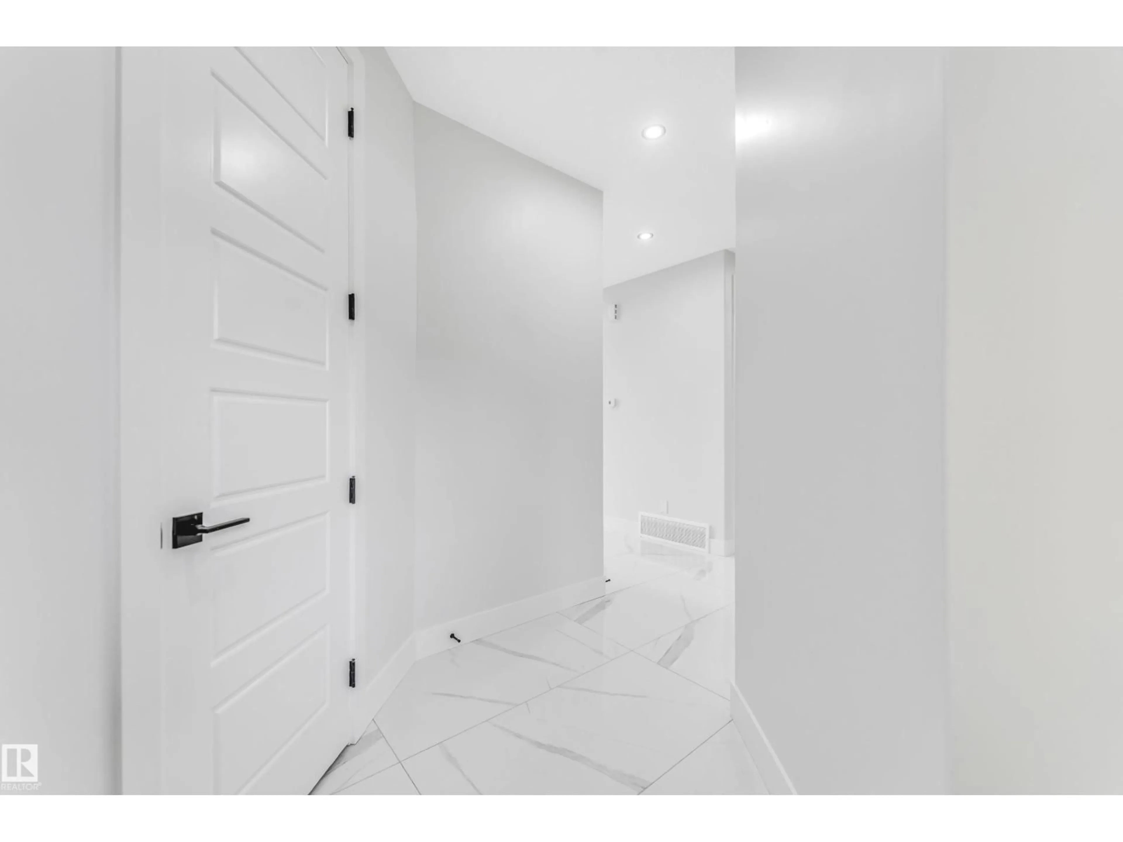 Indoor entryway for 4306 36 ST, Beaumont Alberta T4X3G6