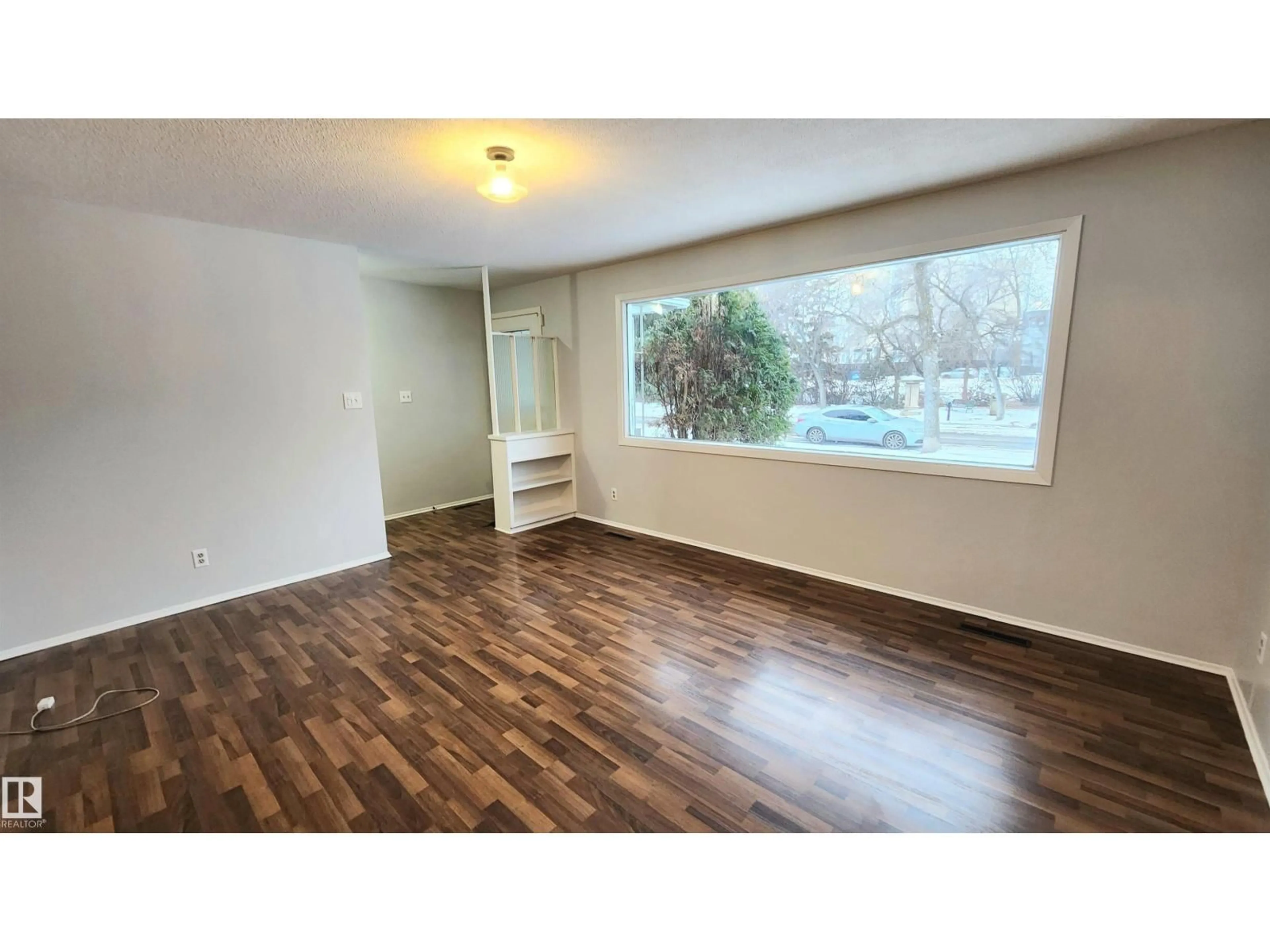 A pic of a room for 11447 127 ST, Edmonton Alberta T5M0V2