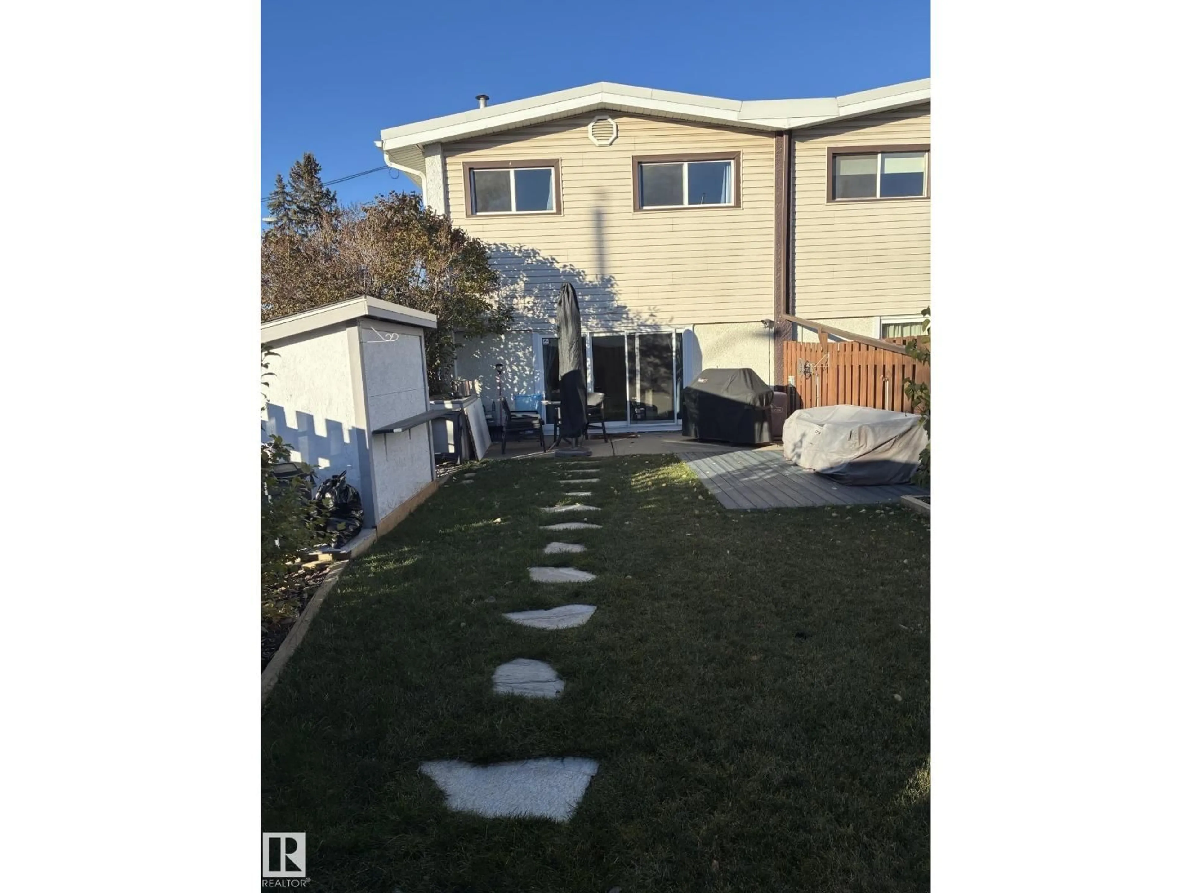 A pic from outside/outdoor area/front of a property/back of a property/a pic from drone, mountain view for NW - 16405 89 AV, Edmonton Alberta T5R4S1
