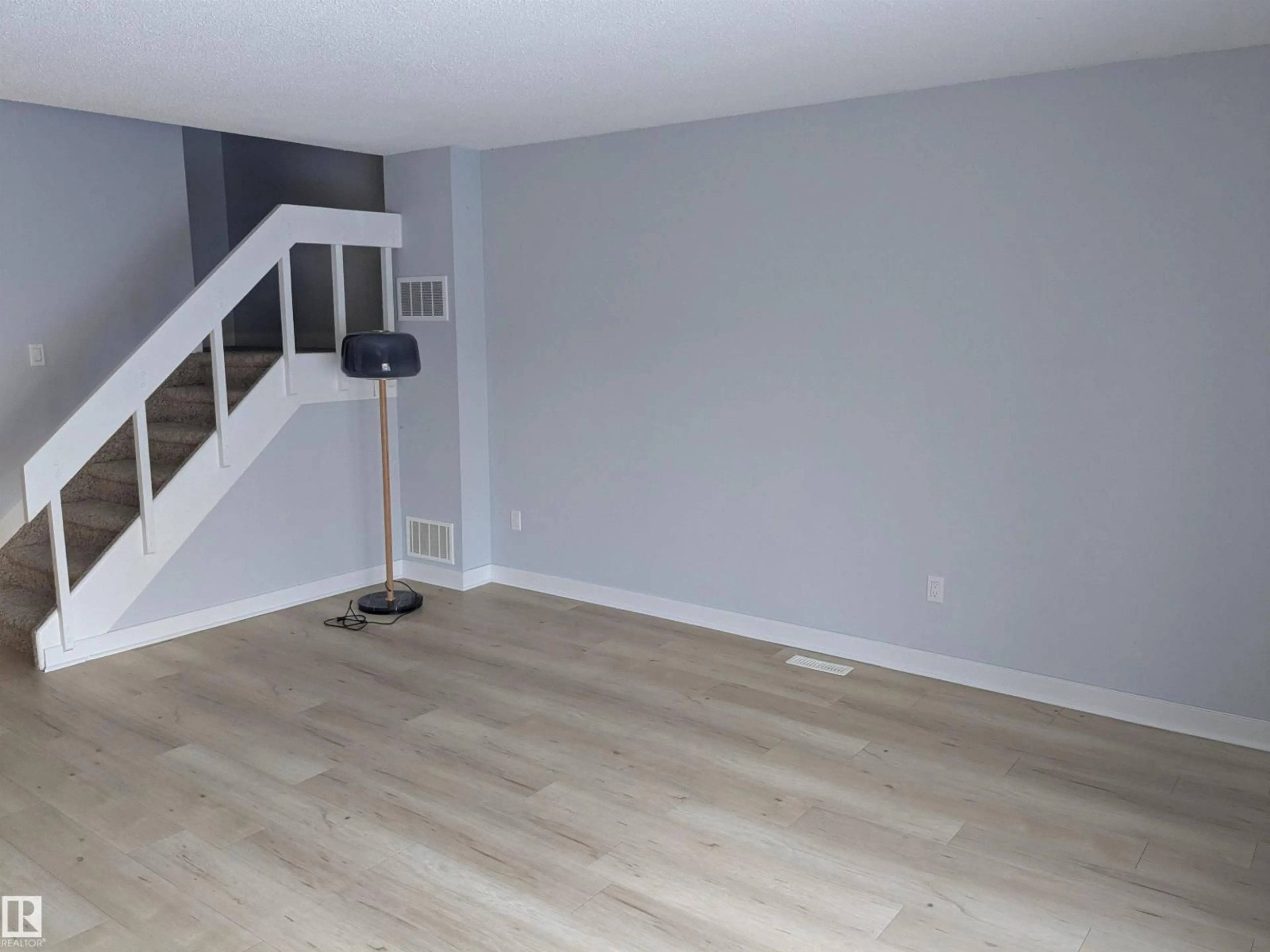 A pic of a room for NW - 16405 89 AV, Edmonton Alberta T5R4S1
