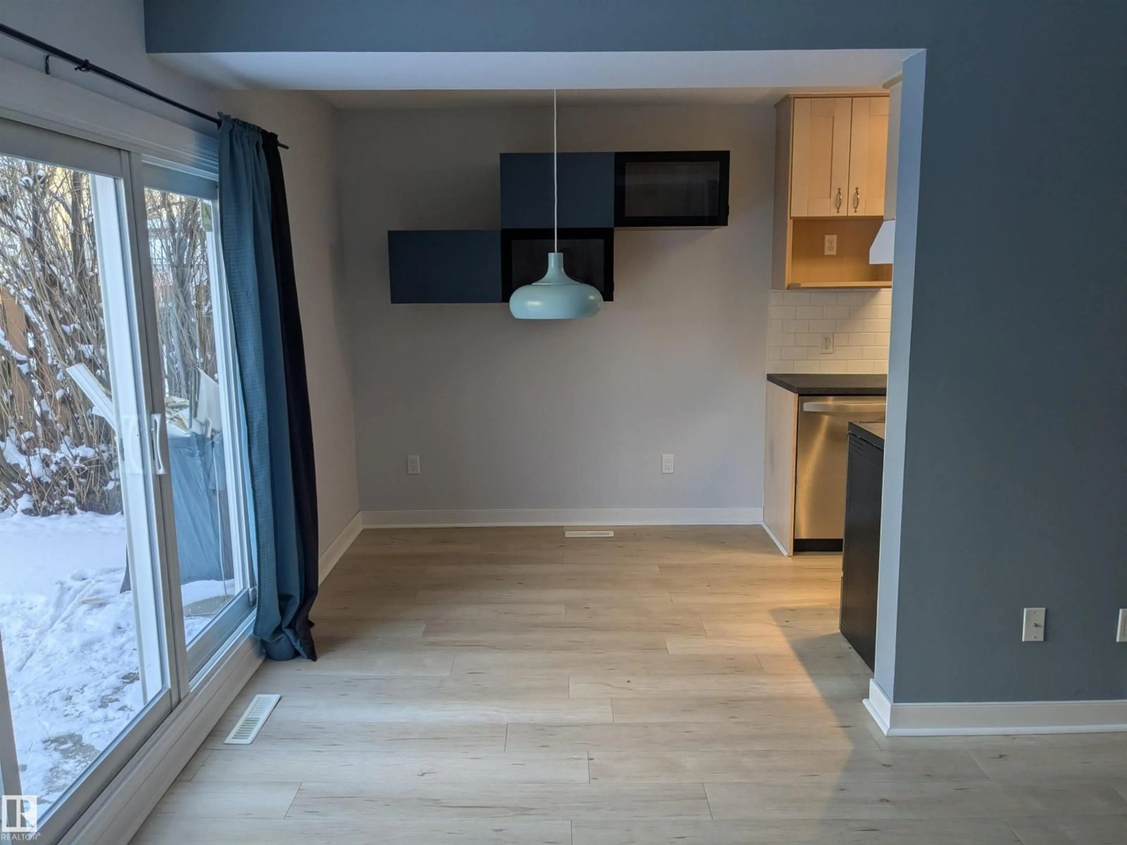 A pic of a room for NW - 16405 89 AV, Edmonton Alberta T5R4S1
