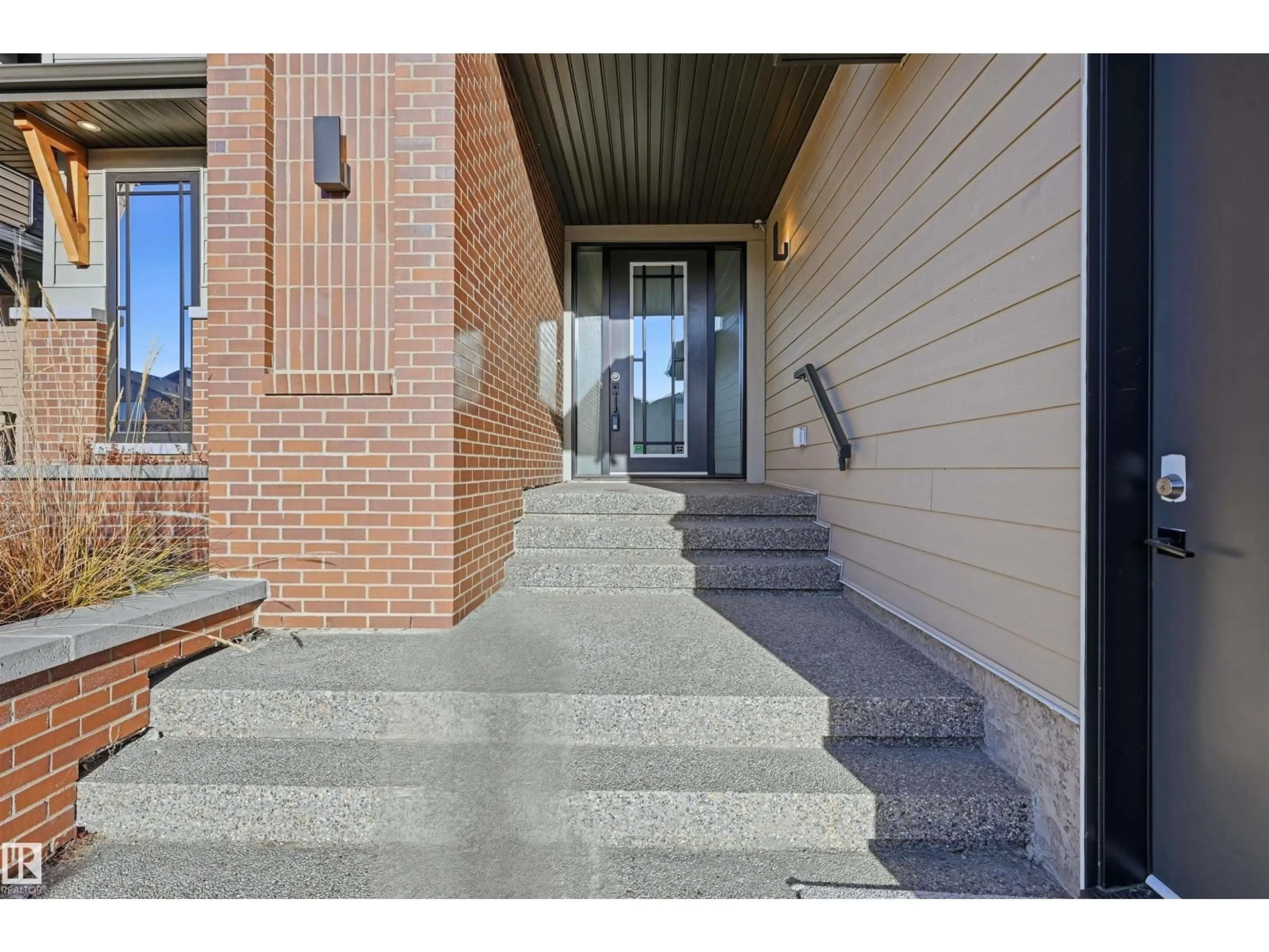 Unknown for 6038 CRAWFORD DR, Edmonton Alberta T6W4L5