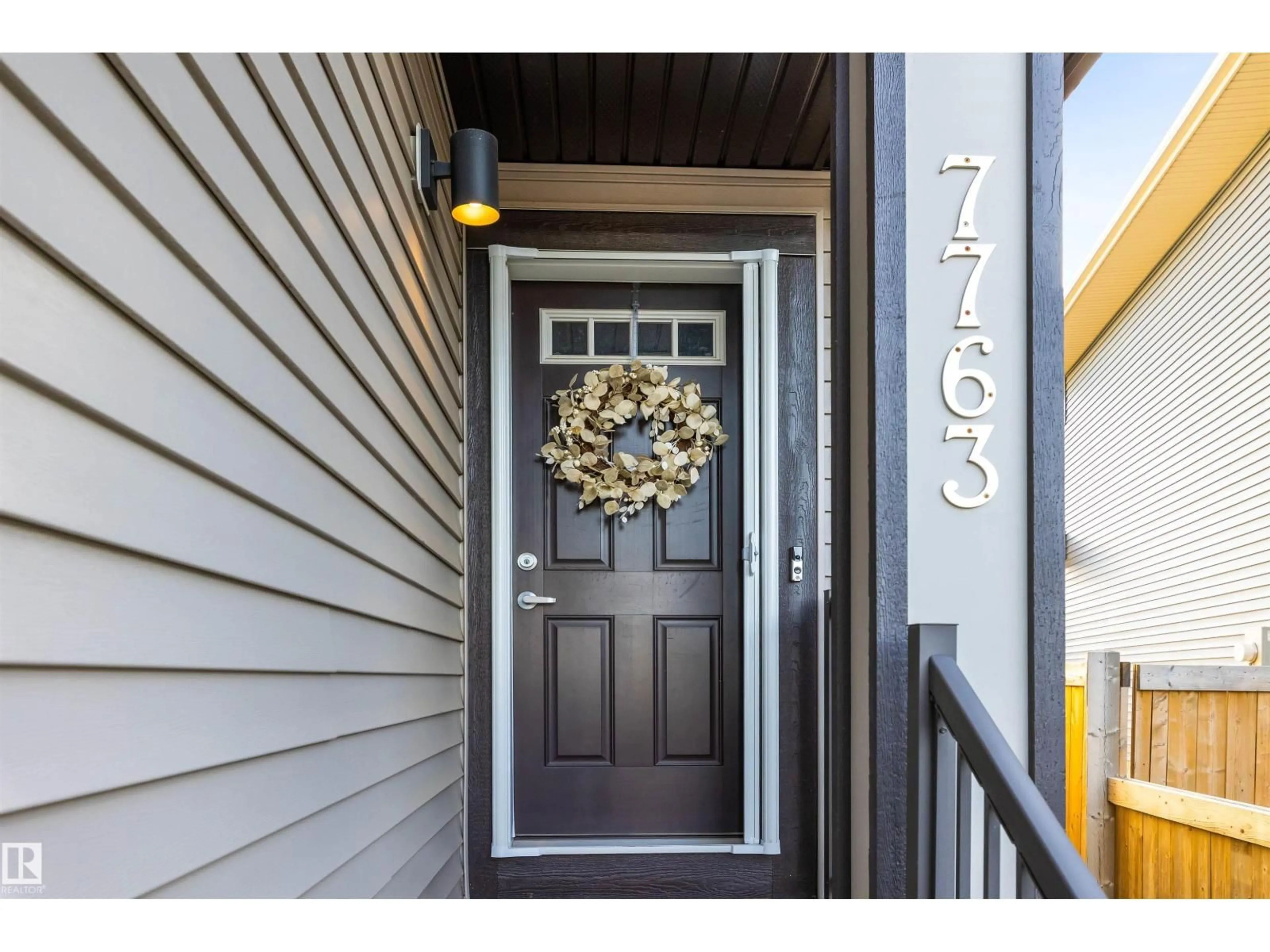 Indoor entryway for NW - 7763 174B AV, Edmonton Alberta T5Z0P5