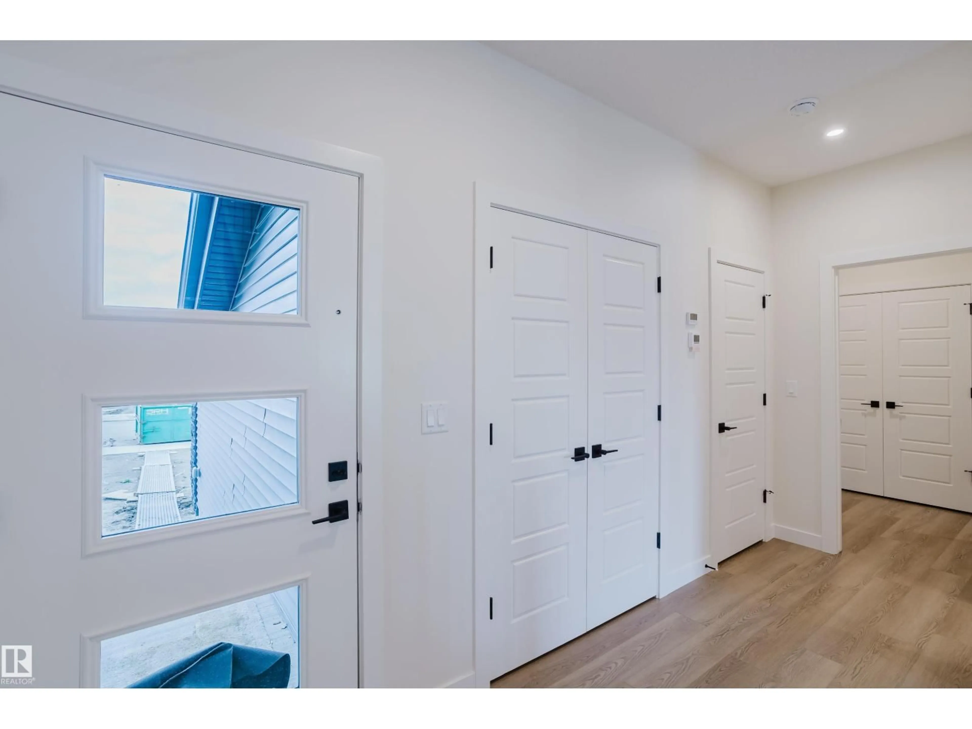 Indoor entryway for 143 CATRIA PT, Sherwood Park Alberta T8A4V2