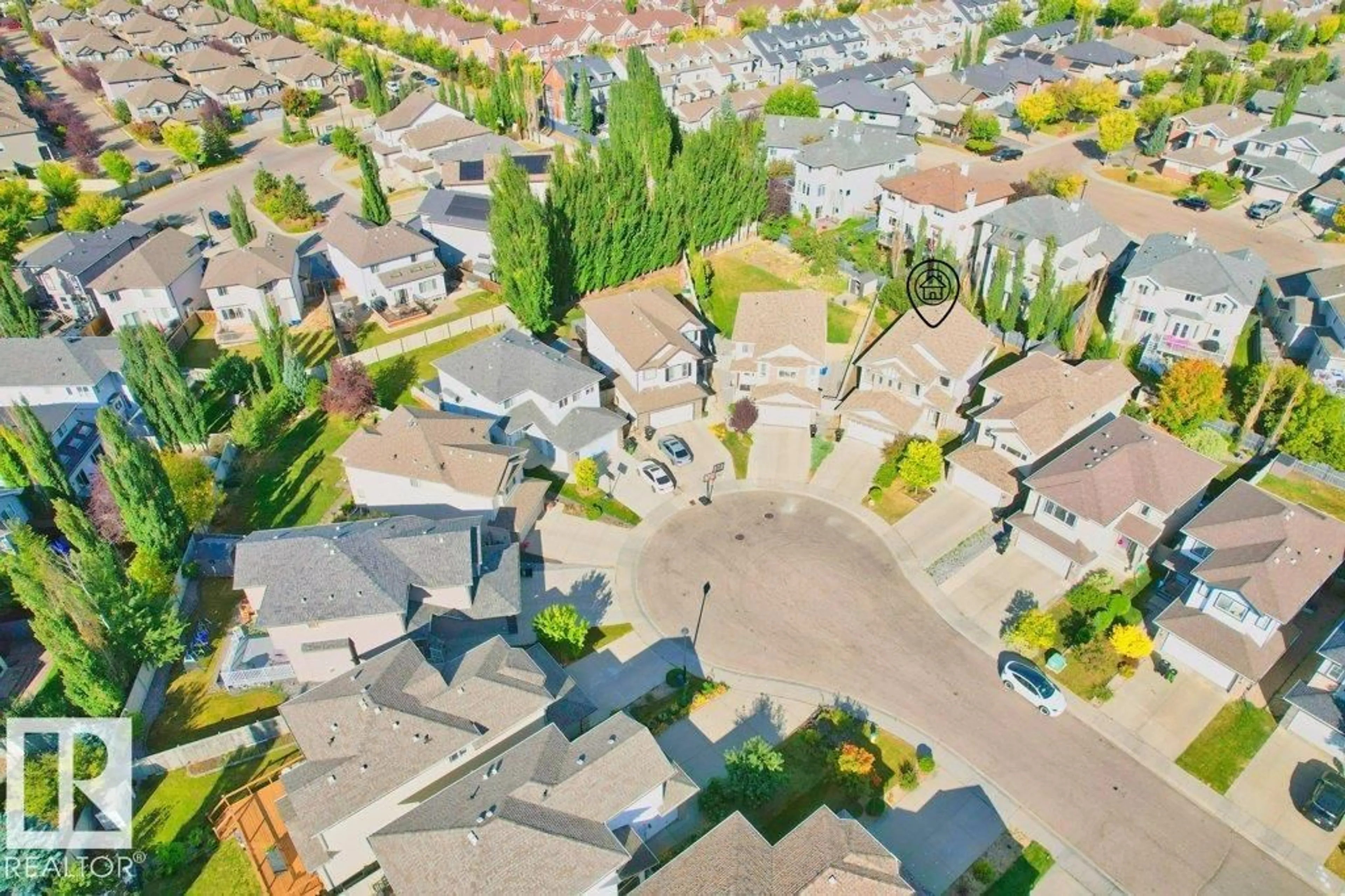 A pic from outside/outdoor area/front of a property/back of a property/a pic from drone, street for 7011 STROM LN, Edmonton Alberta T6R0T1