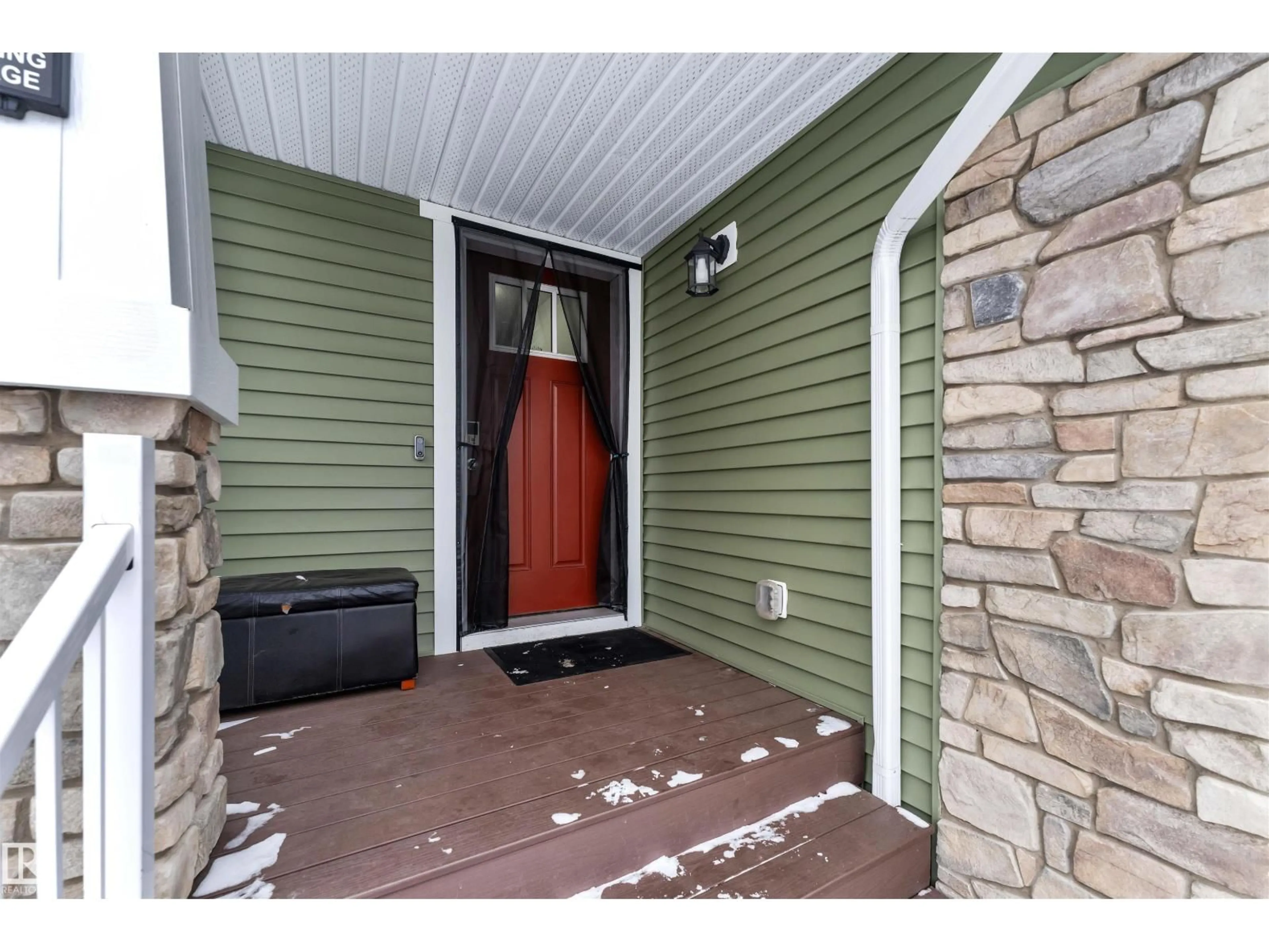 Indoor entryway for 465 EBBERS WY, Edmonton Alberta T5Y3T7
