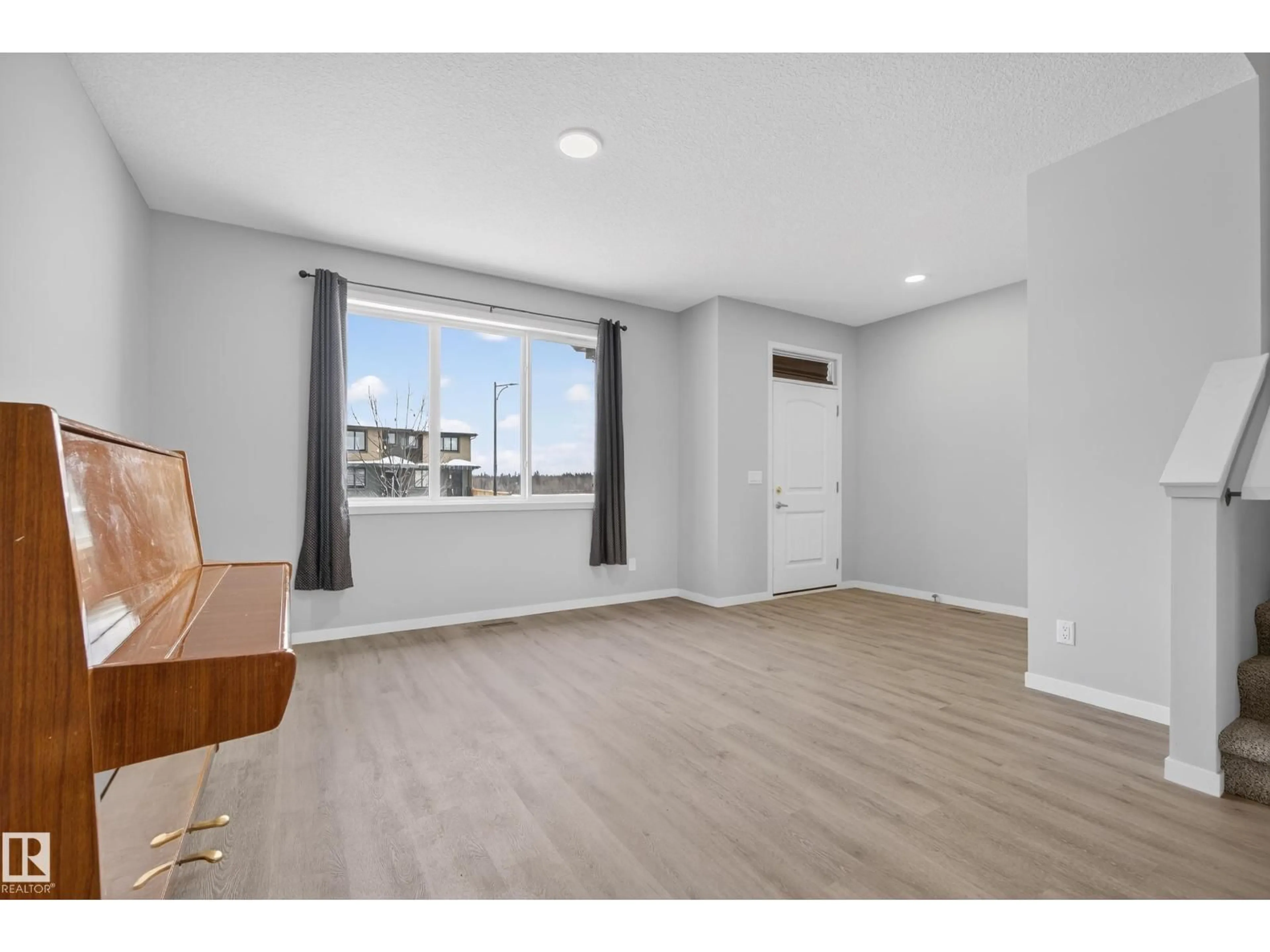 A pic of a room for 5 TONEWOOD BV, Spruce Grove Alberta T7X0Z3