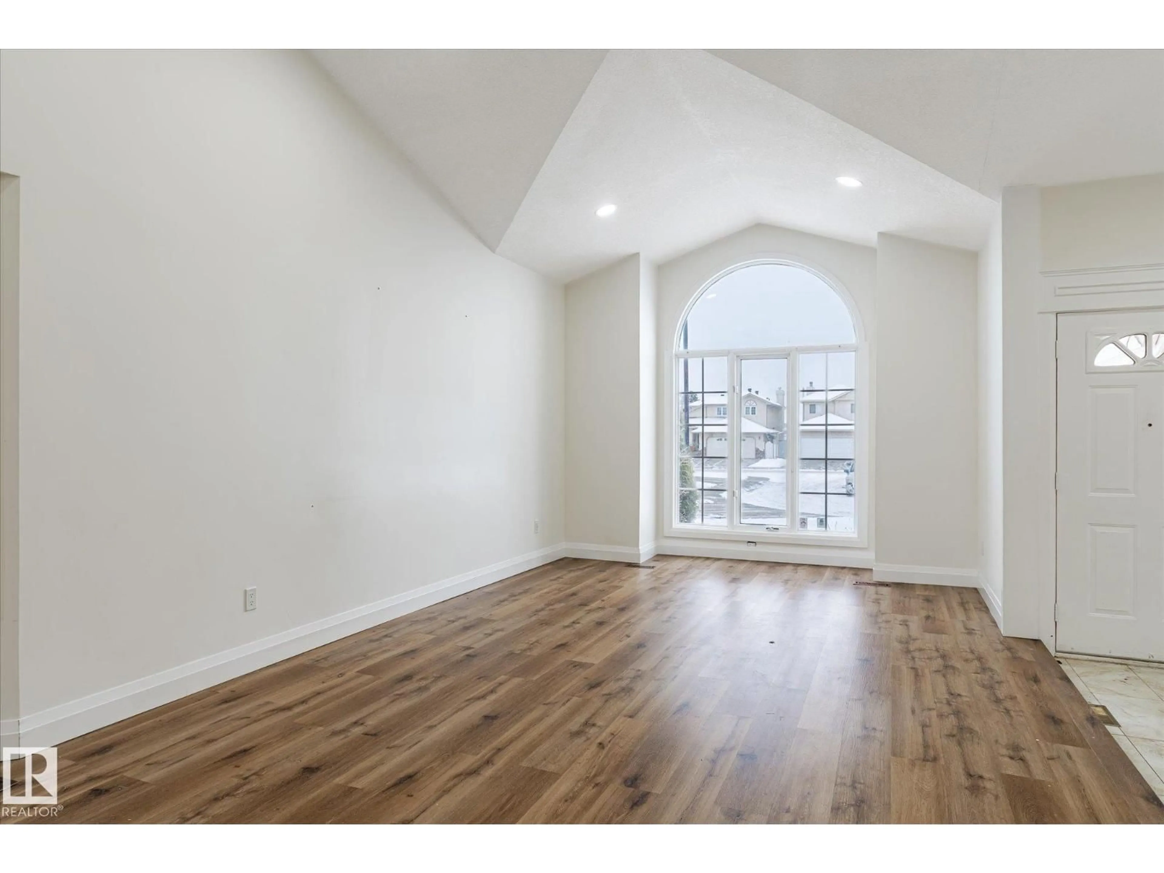 A pic of a room for NW - 9822 175 AV, Edmonton Alberta T5X5V4