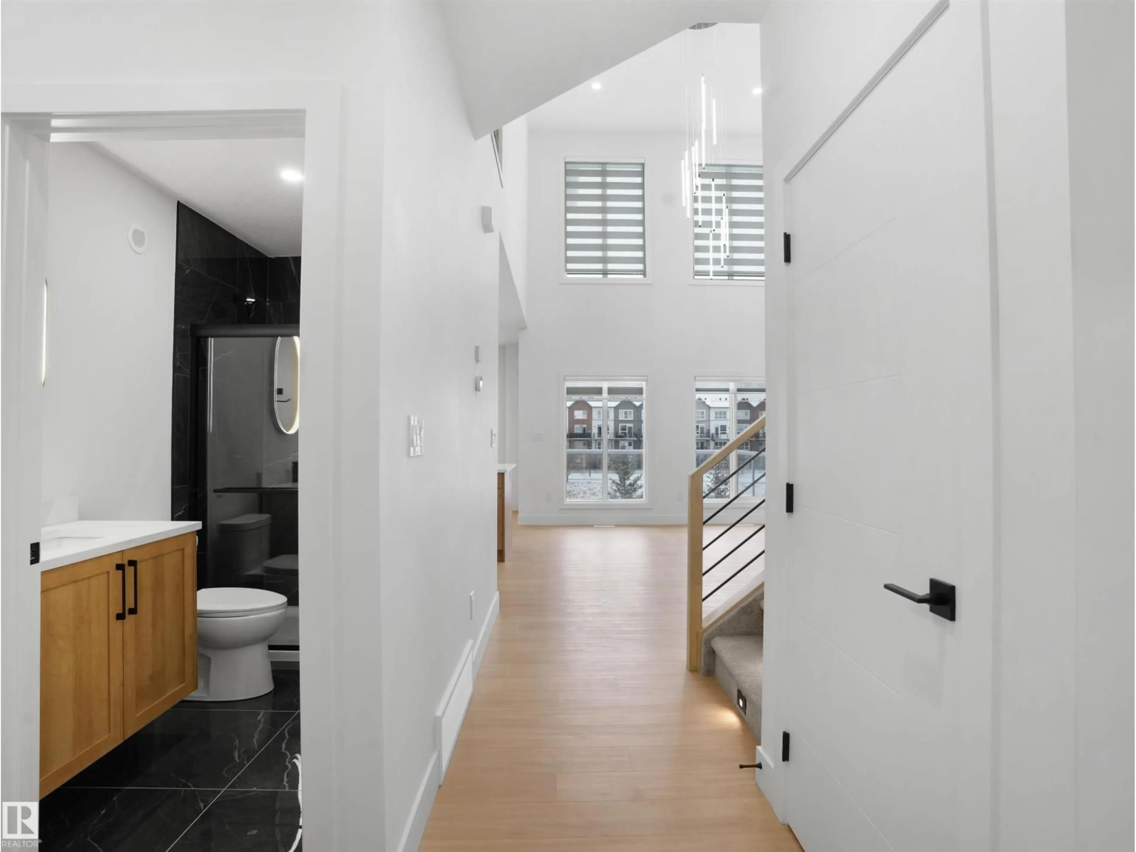 Indoor foyer for 6009 NADEN LANDING LD, Edmonton Alberta T5E6X6