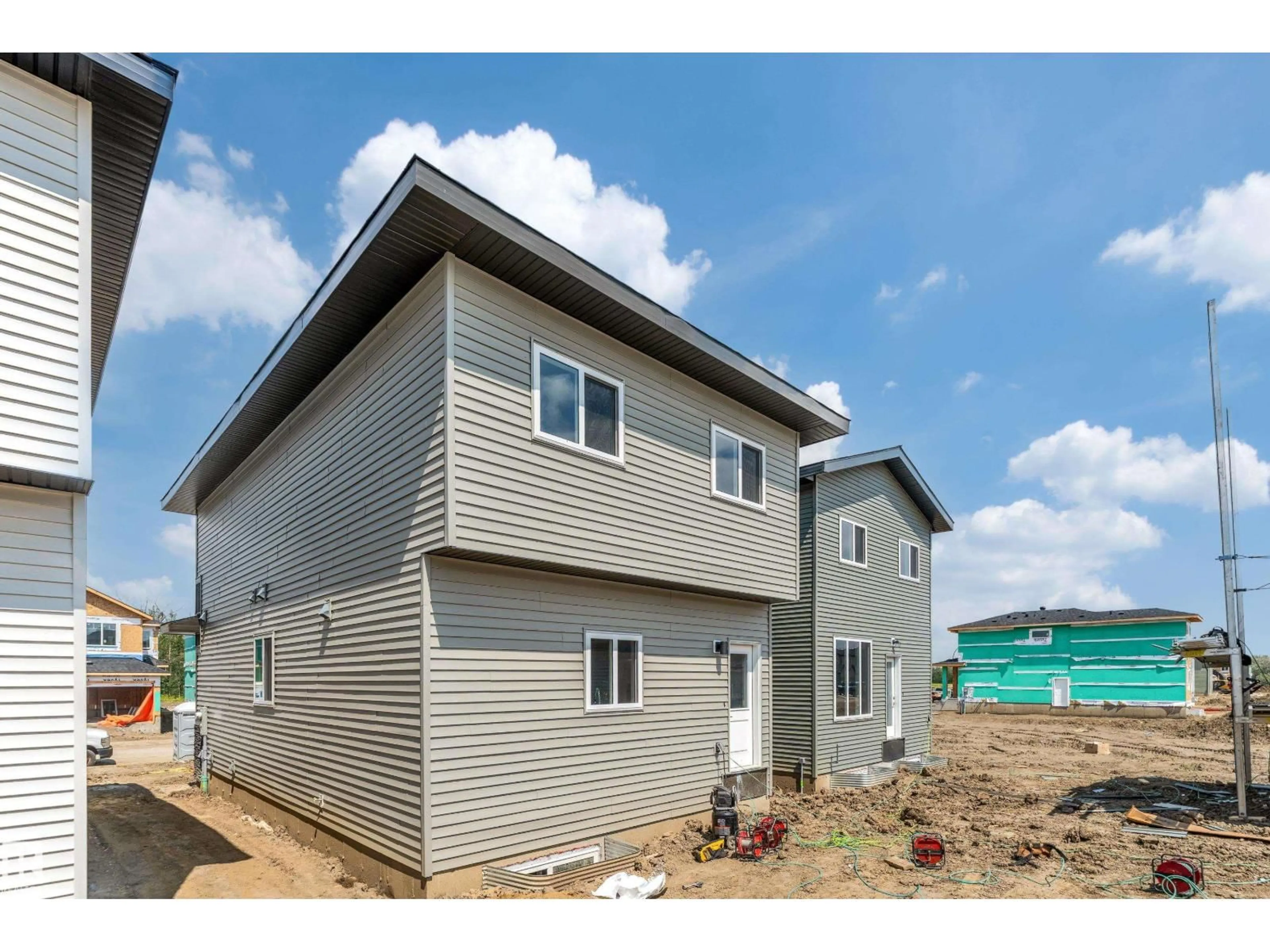 Home with vinyl exterior material, building for 58 PATRIOT WY, Spruce Grove Alberta T7X2W6