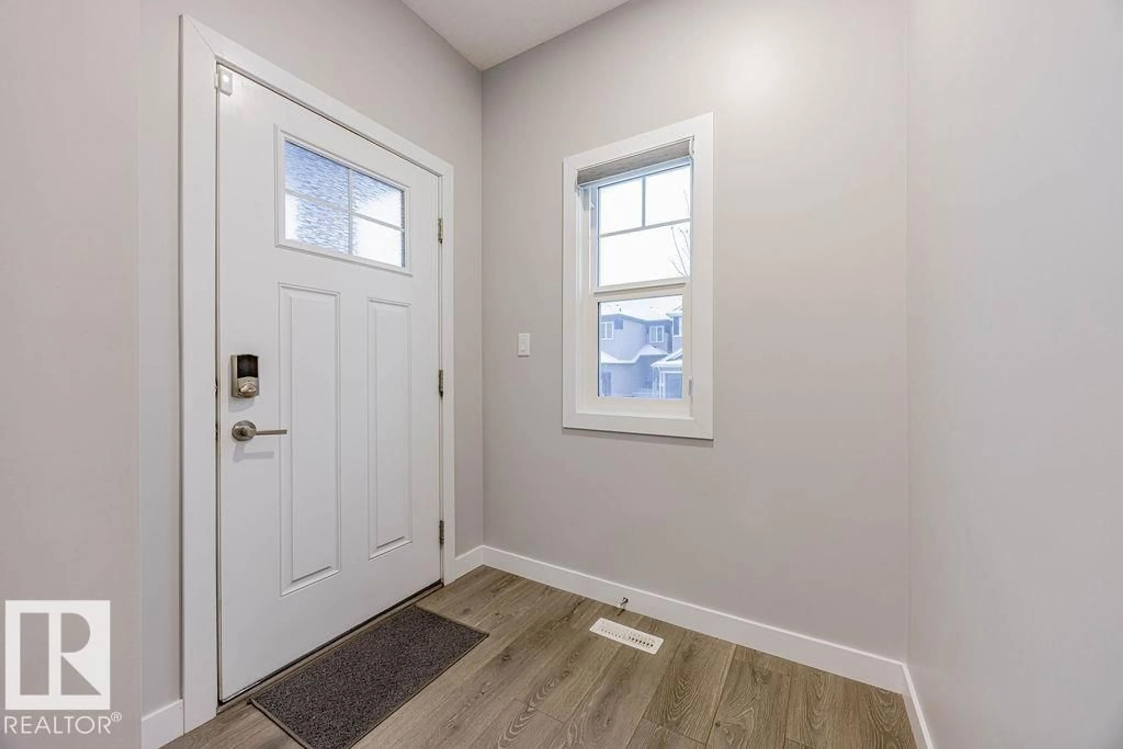 Indoor entryway for 704 CONROY CT, Edmonton Alberta T6W4H5
