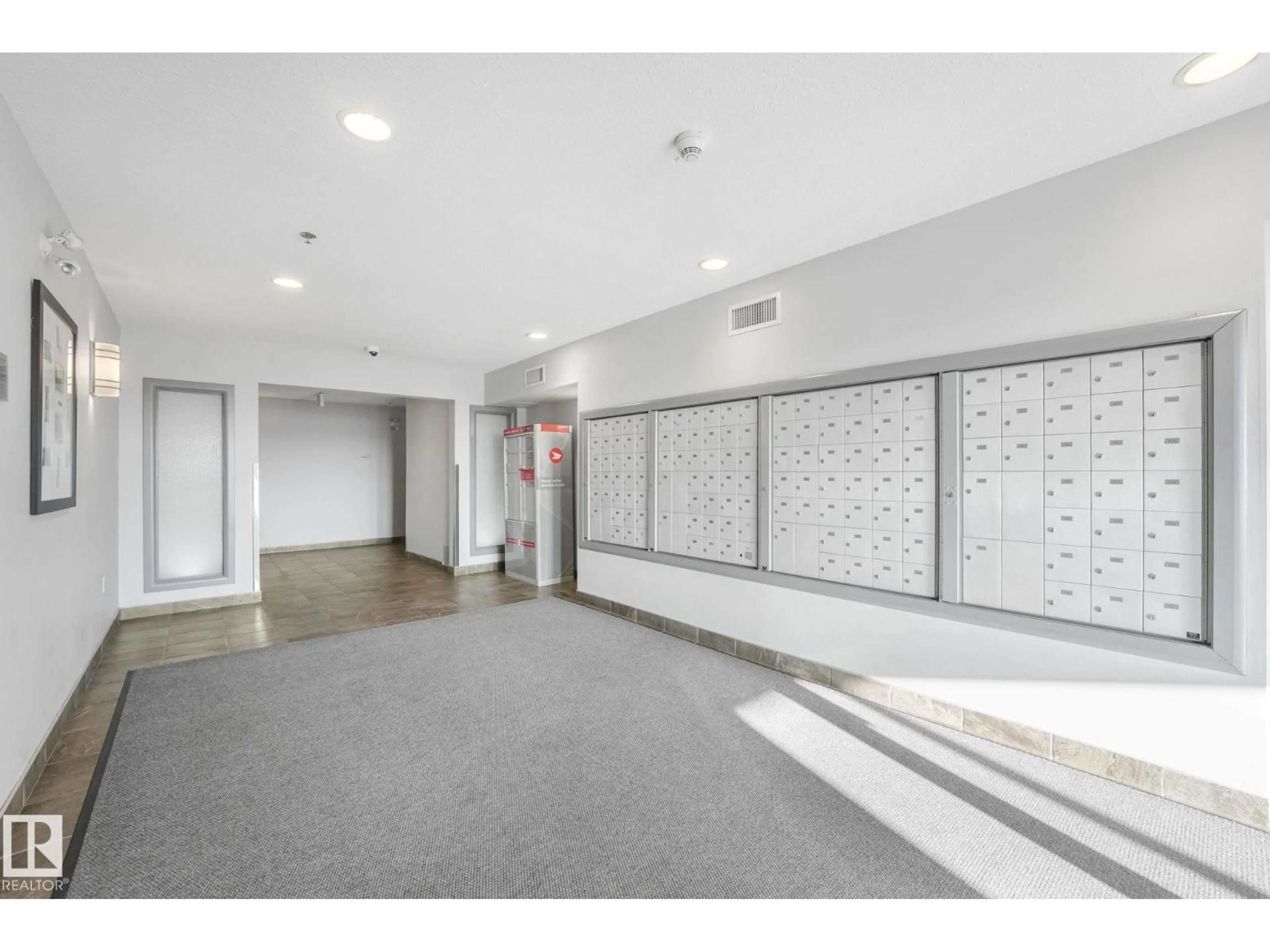 Indoor foyer for #402 - 530 HOOKE RD, Edmonton Alberta T5A5J5