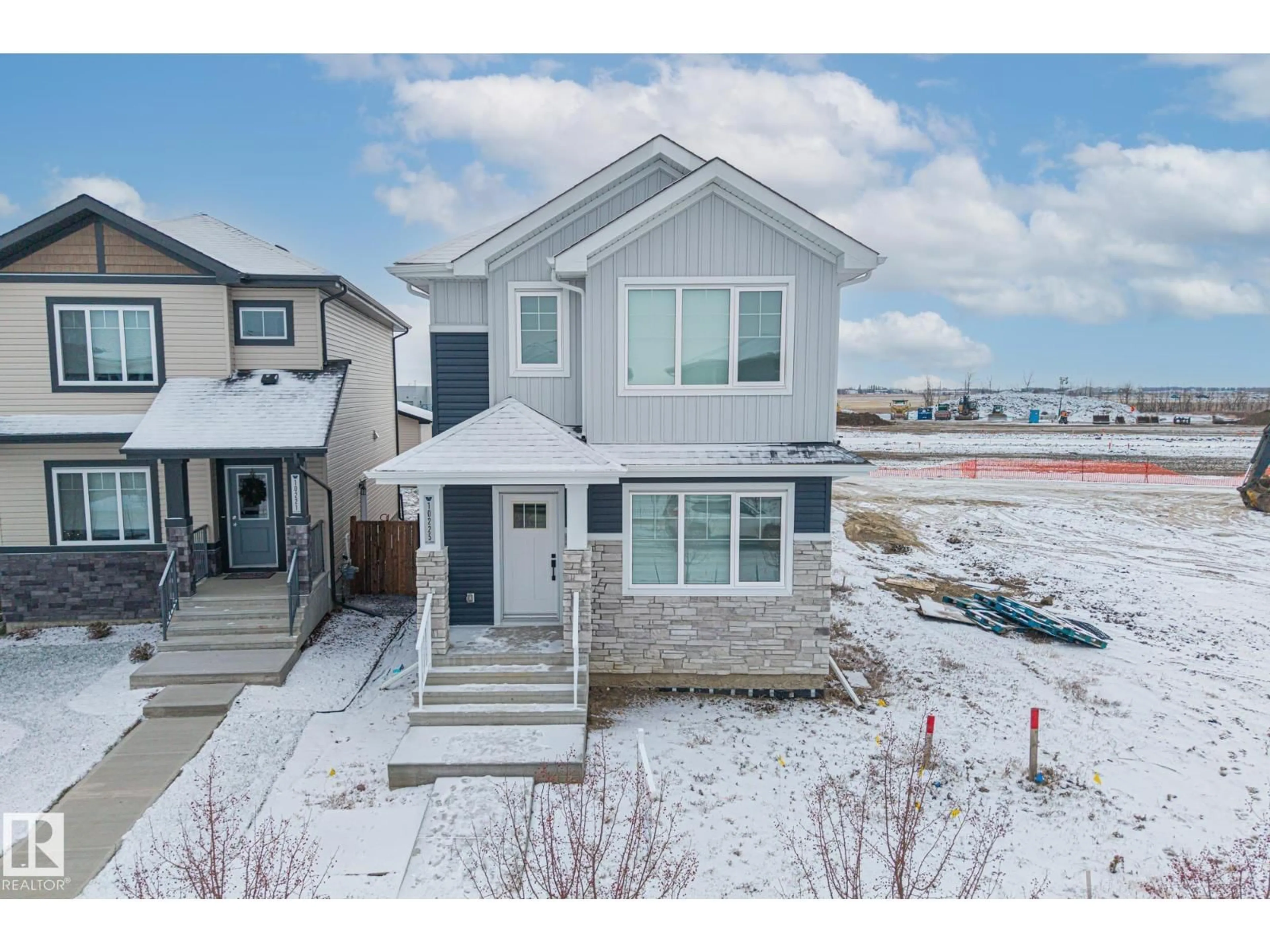 A pic from outside/outdoor area/front of a property/back of a property/a pic from drone, street for 10225 92A AV, Morinville Alberta T8R2R4