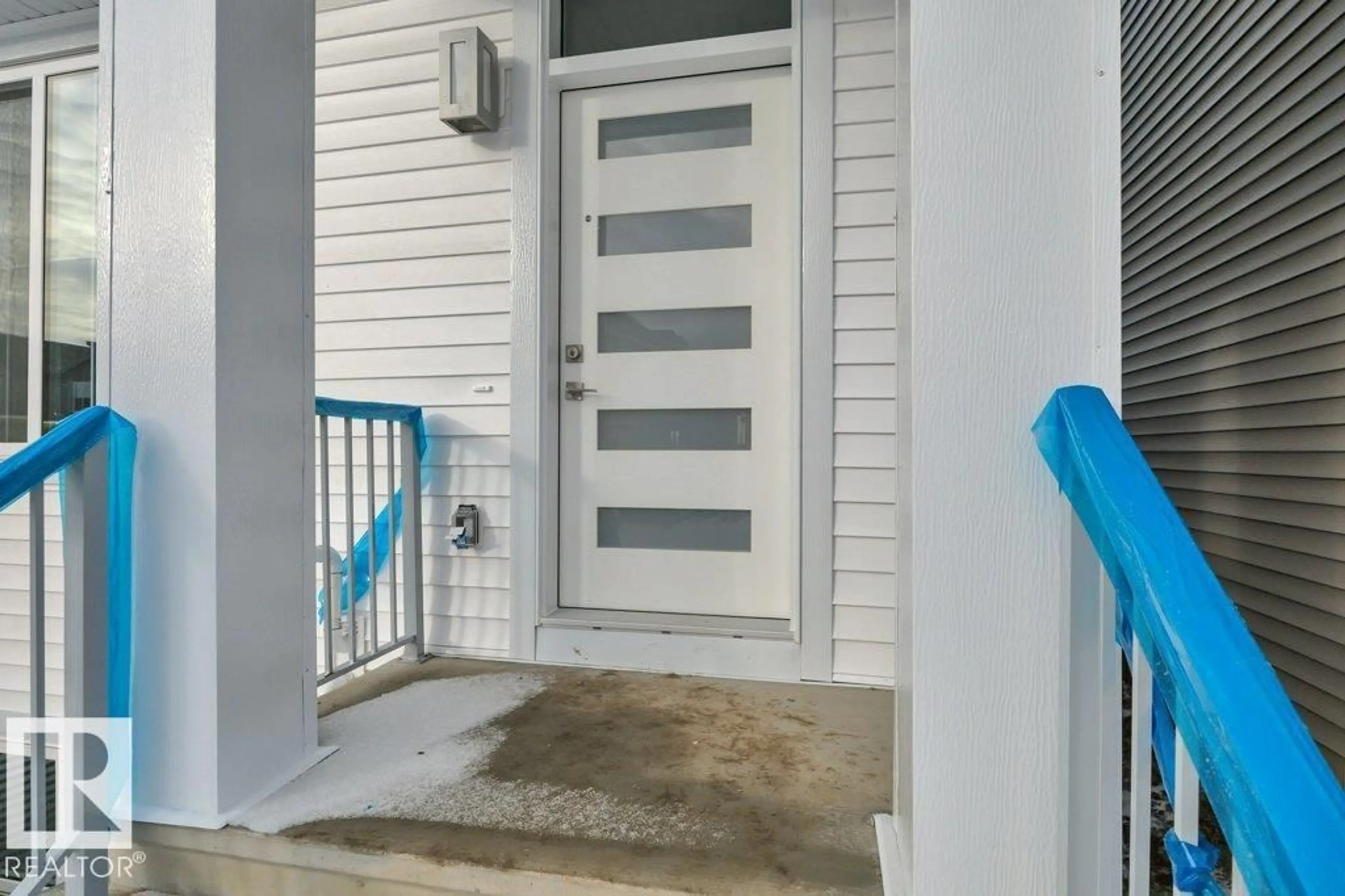 Indoor entryway for 440 CRYSTAL CREEK LINK, Leduc Alberta T9E0K5