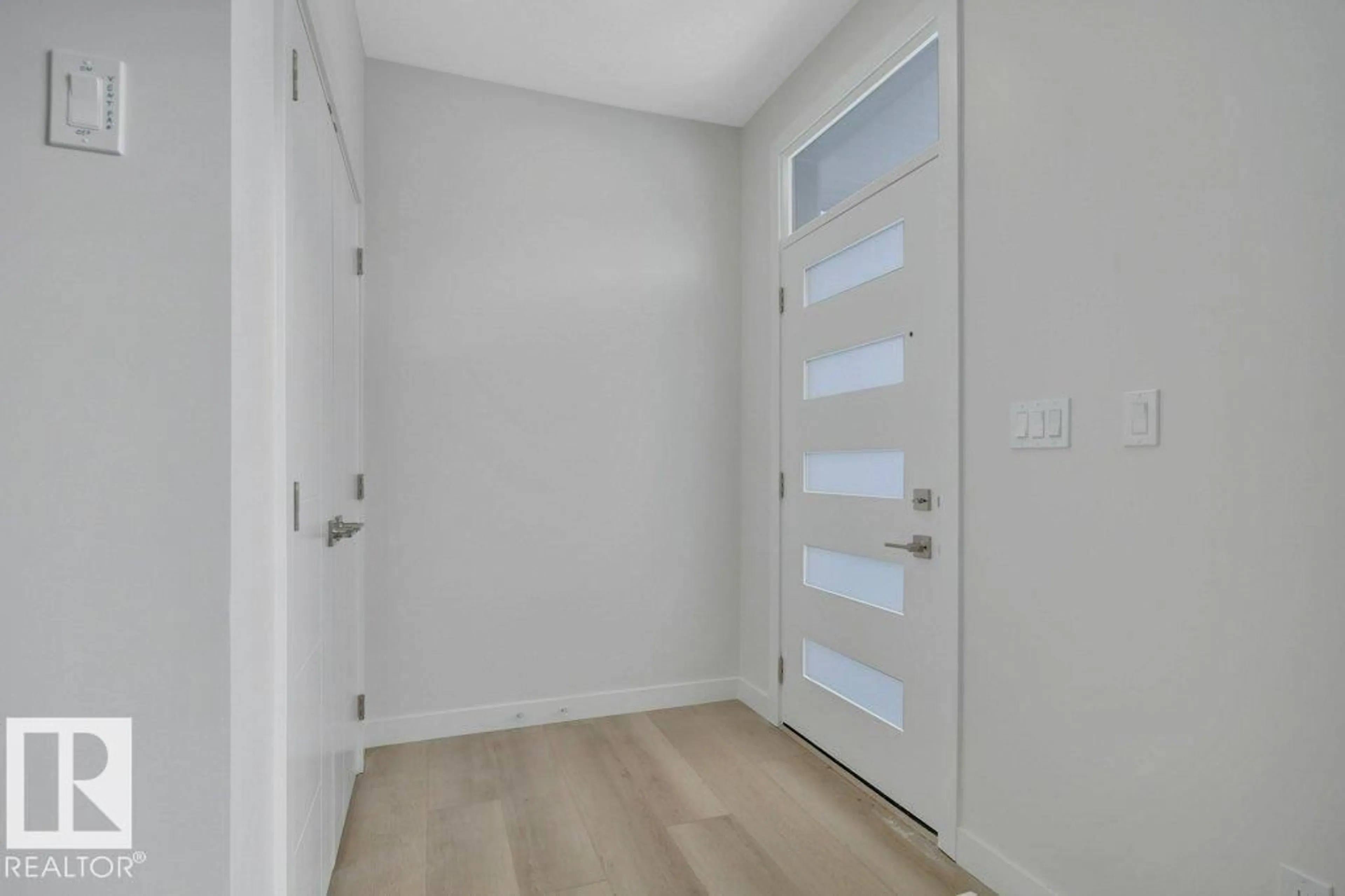 Indoor entryway for 440 CRYSTAL CREEK LINK, Leduc Alberta T9E0K5