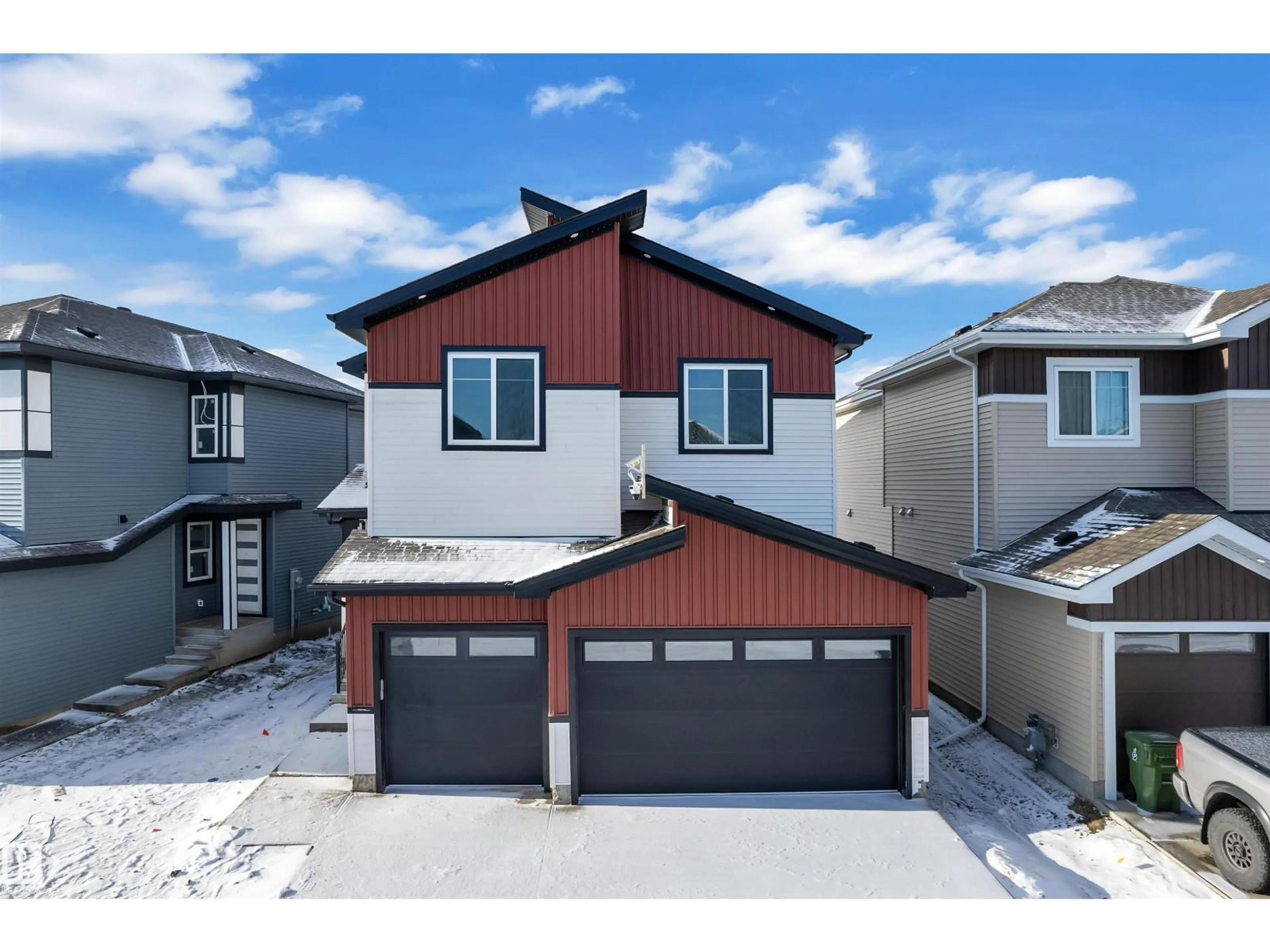 A pic from outside/outdoor area/front of a property/back of a property/a pic from drone, street for 729 ASTORIA WY, Devon Alberta T9G0M7