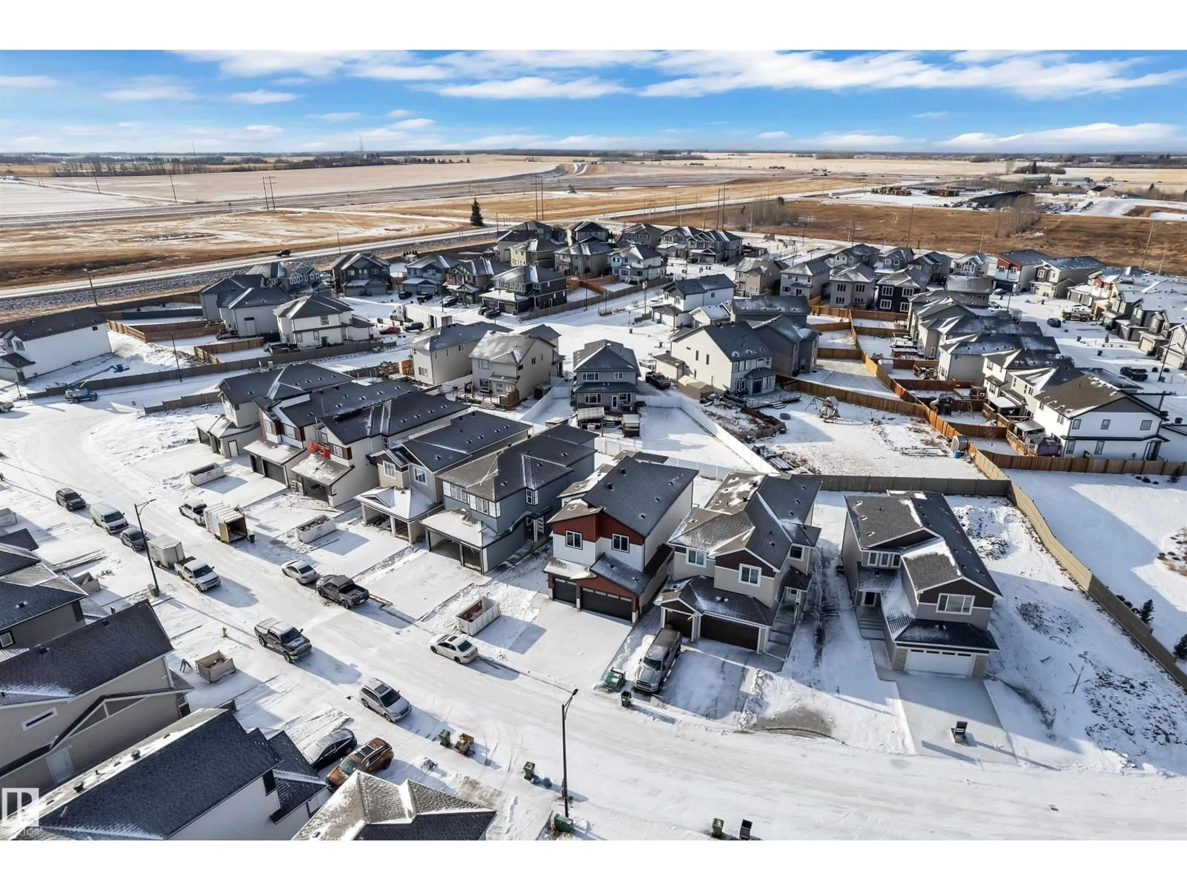 A pic from outside/outdoor area/front of a property/back of a property/a pic from drone, street for 729 ASTORIA WY, Devon Alberta T9G0M7