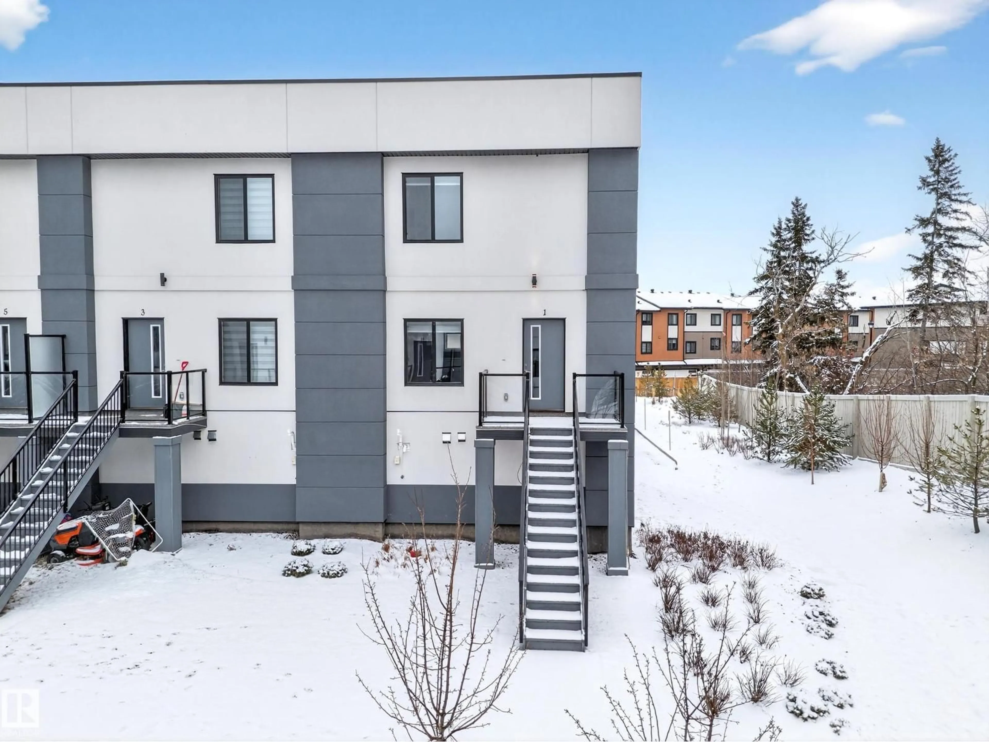 A pic from outside/outdoor area/front of a property/back of a property/a pic from drone, mountain view for 10 SALISBURY WY, Sherwood Park Alberta T8B0B1