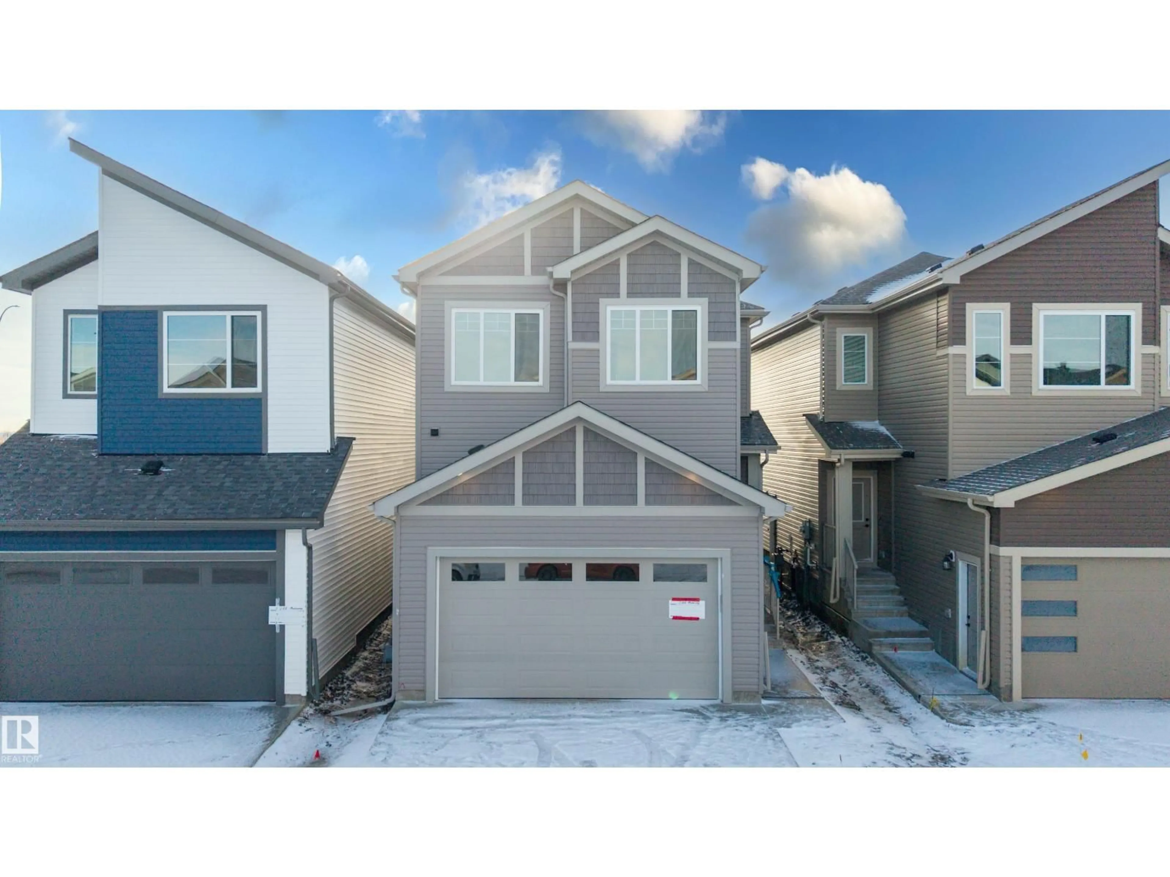 Home with vinyl exterior material, street for 286 MUNN WY, Leduc Alberta T9E1V1