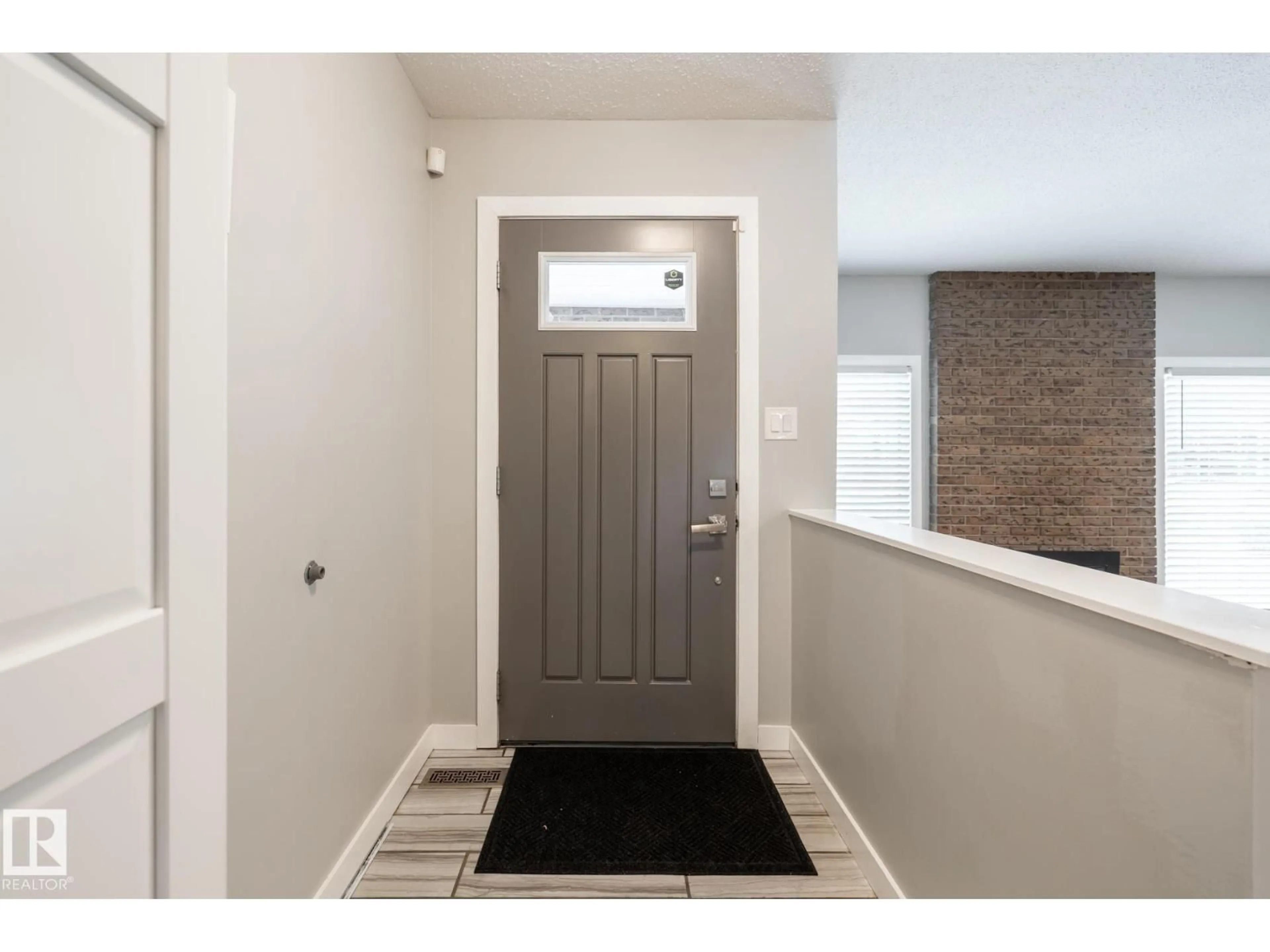 Indoor entryway for NW - 15003 58 ST, Edmonton Alberta T5A4H4