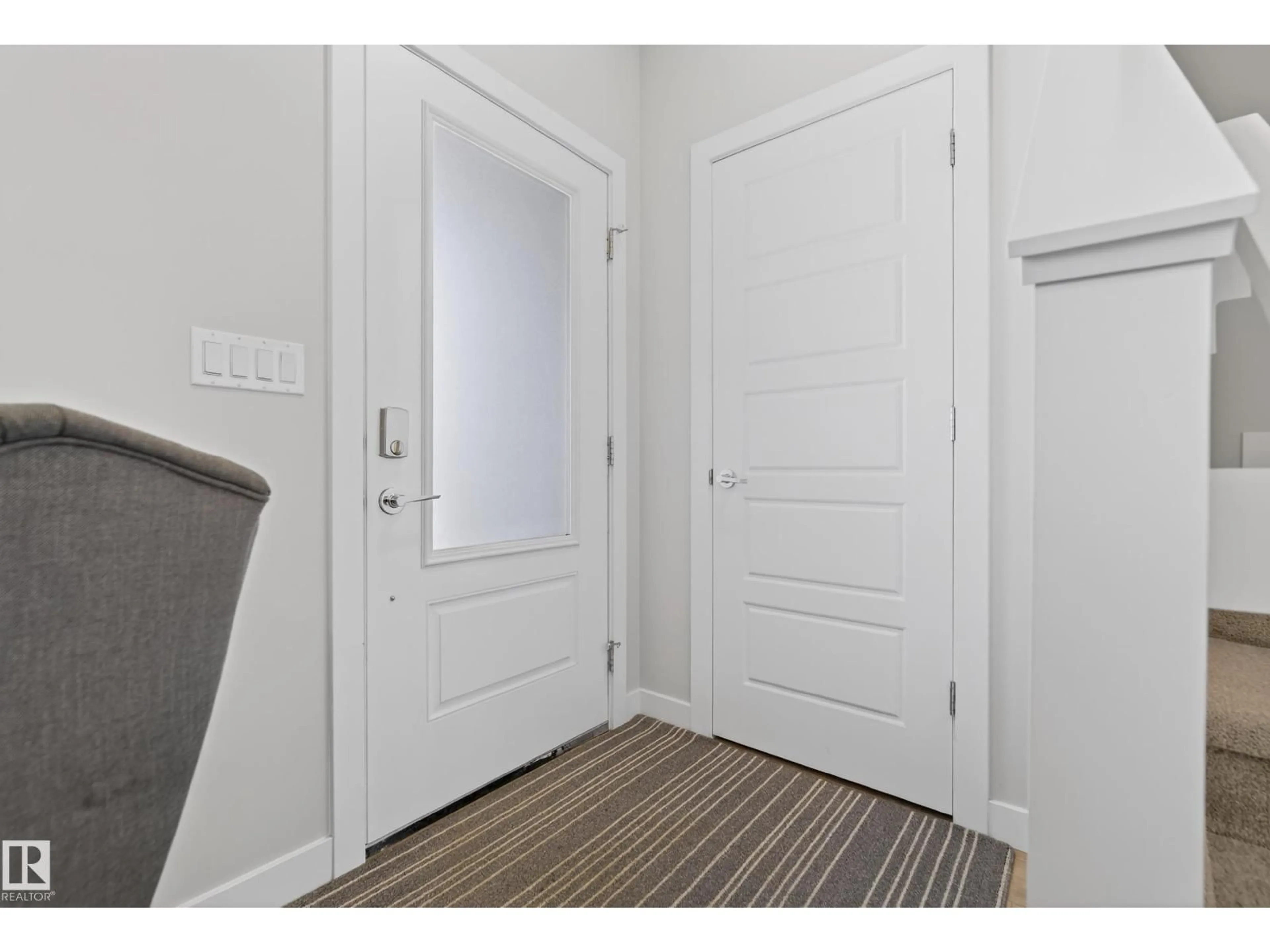 Indoor entryway for 429 PIONEER ROAD, Spruce Grove Alberta T7X0T2