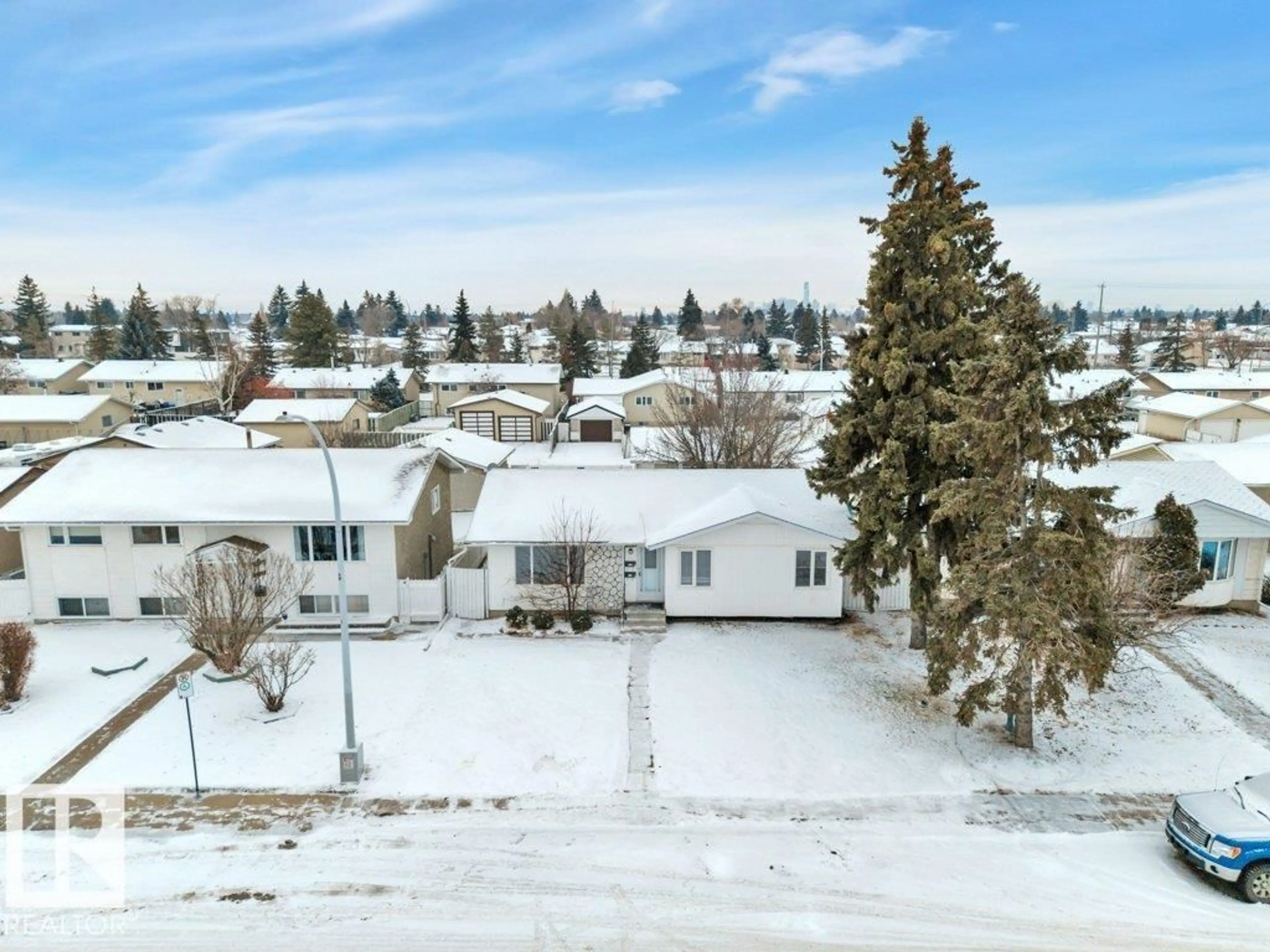 A pic from outside/outdoor area/front of a property/back of a property/a pic from drone, mountain view for 8915 138 AV, Edmonton Alberta T5E2A7