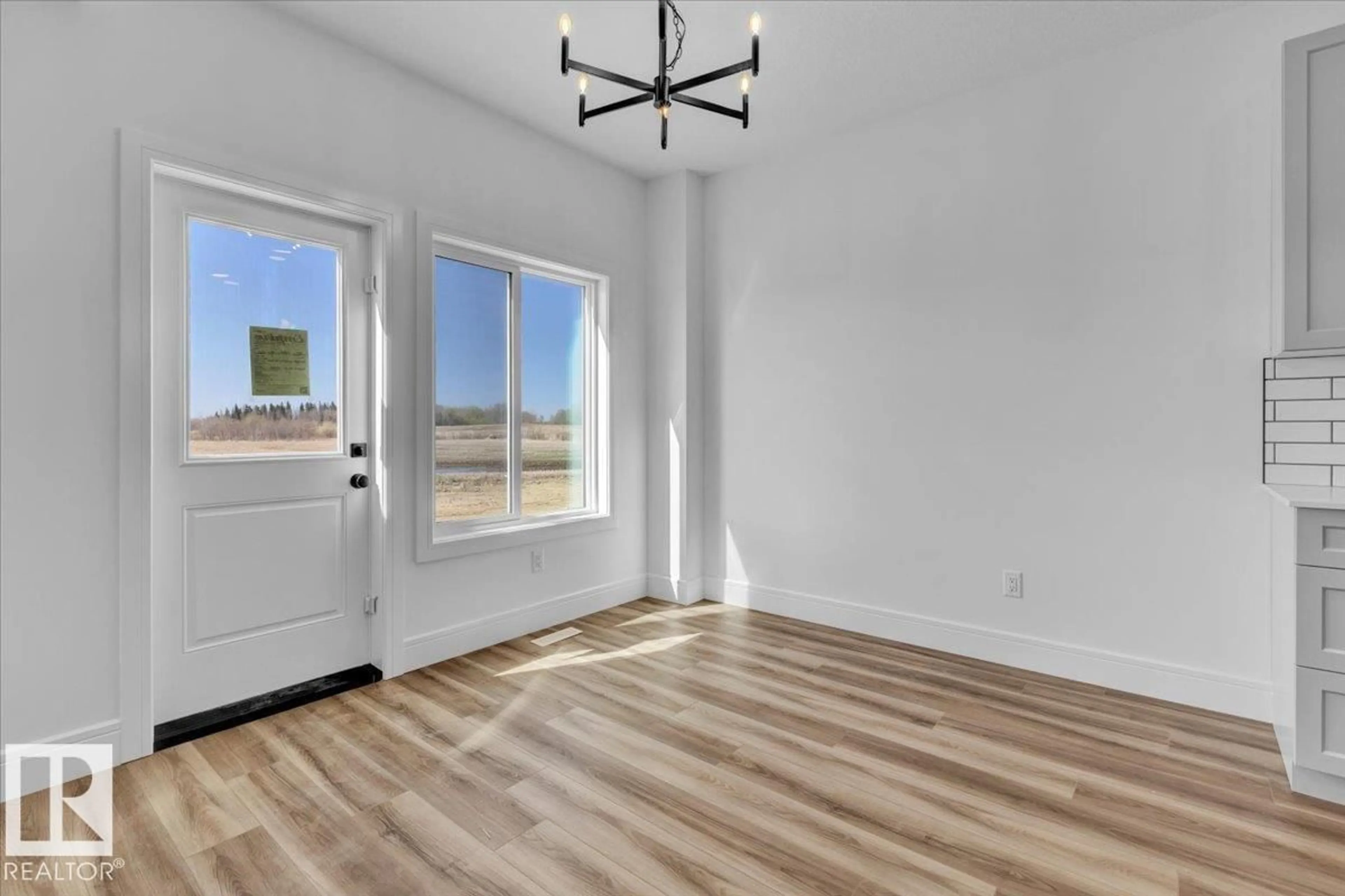 Indoor entryway for 22 SERENO LN, Fort Saskatchewan Alberta T8L0Z9