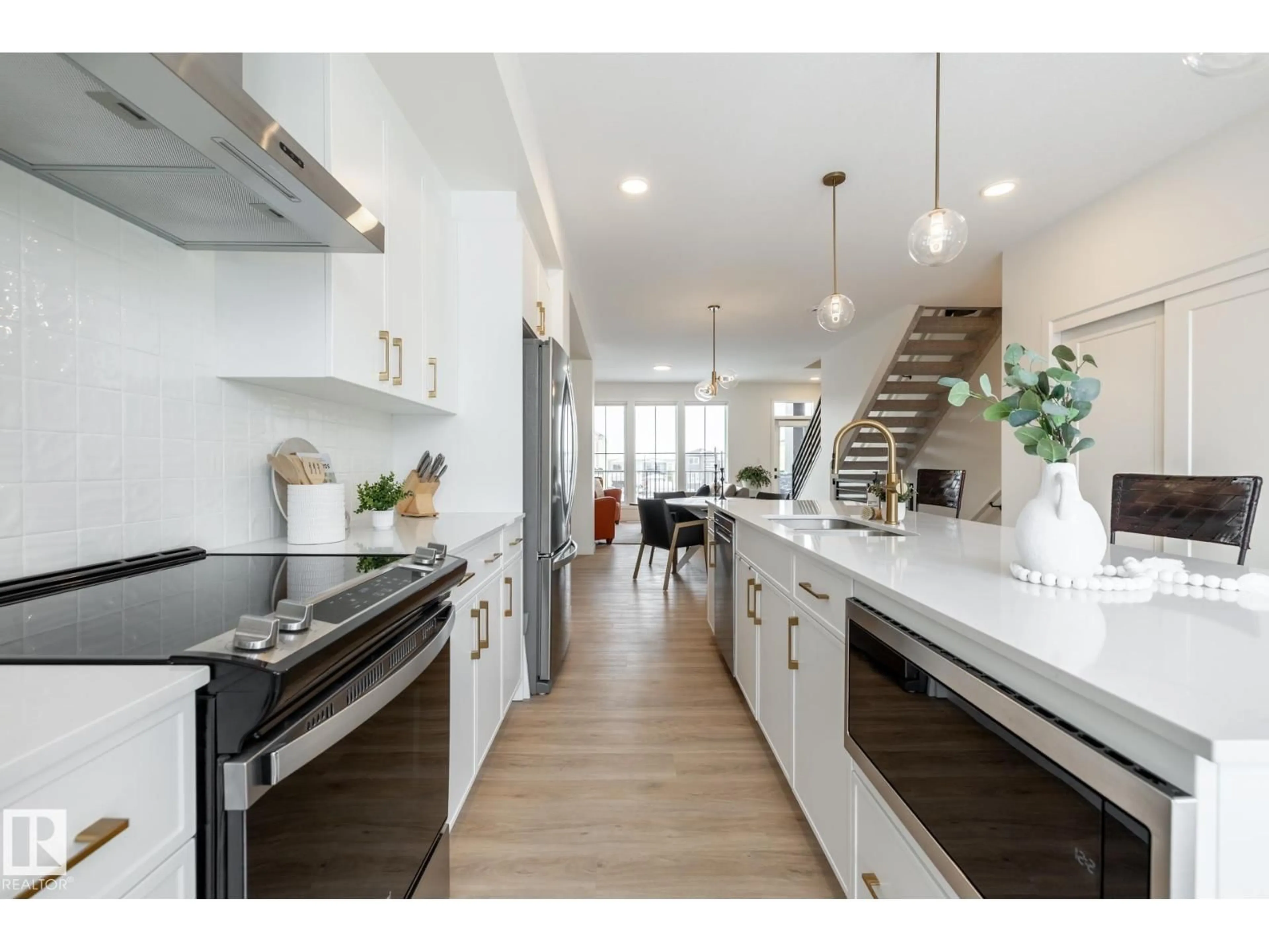 Open concept kitchen, unknown for 7529 KLAPSTEIN LI, Edmonton Alberta T6W5T2