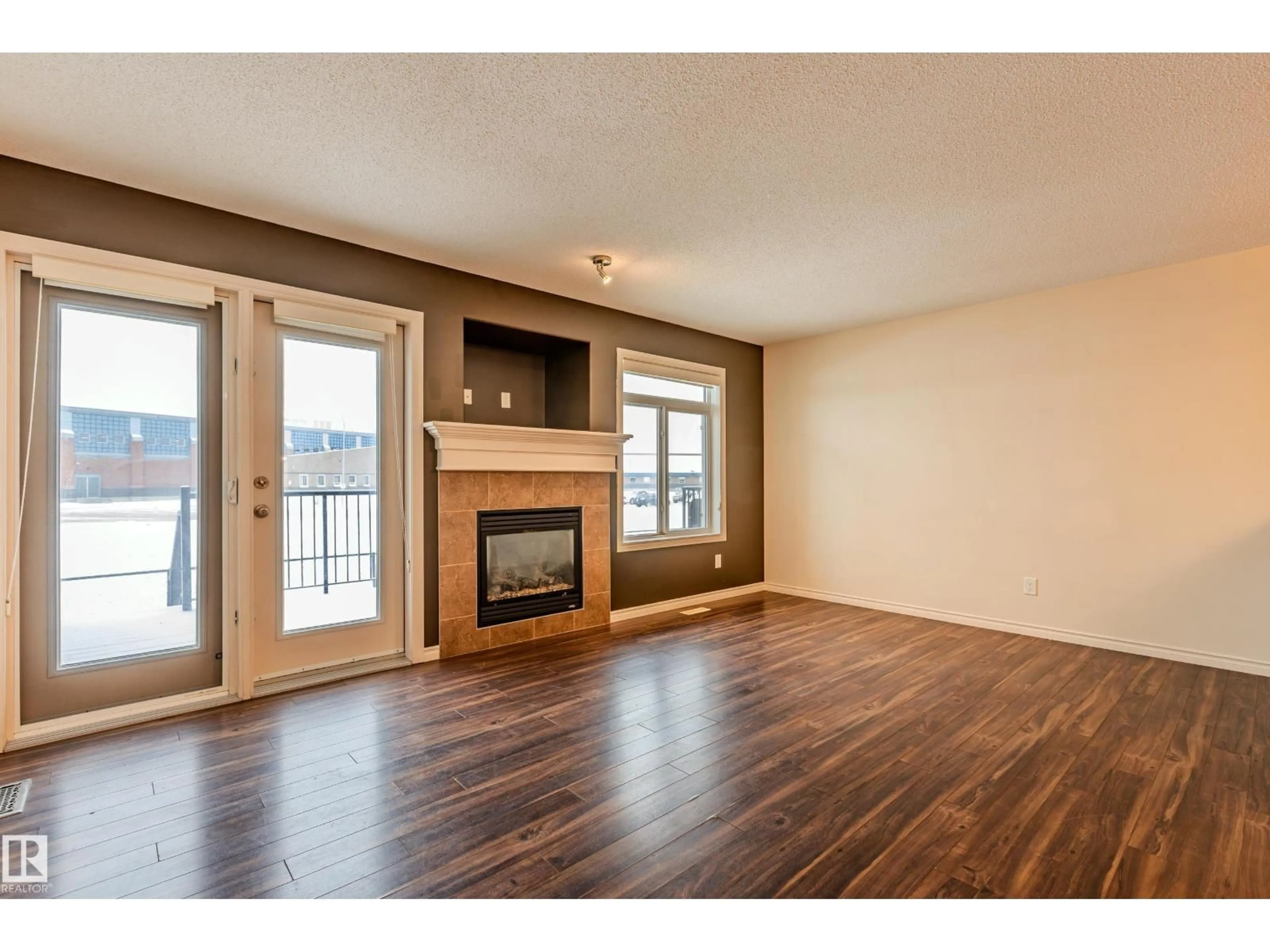 Unknown for 28 - 9511 102 AVE, Morinville Alberta T8R0C6