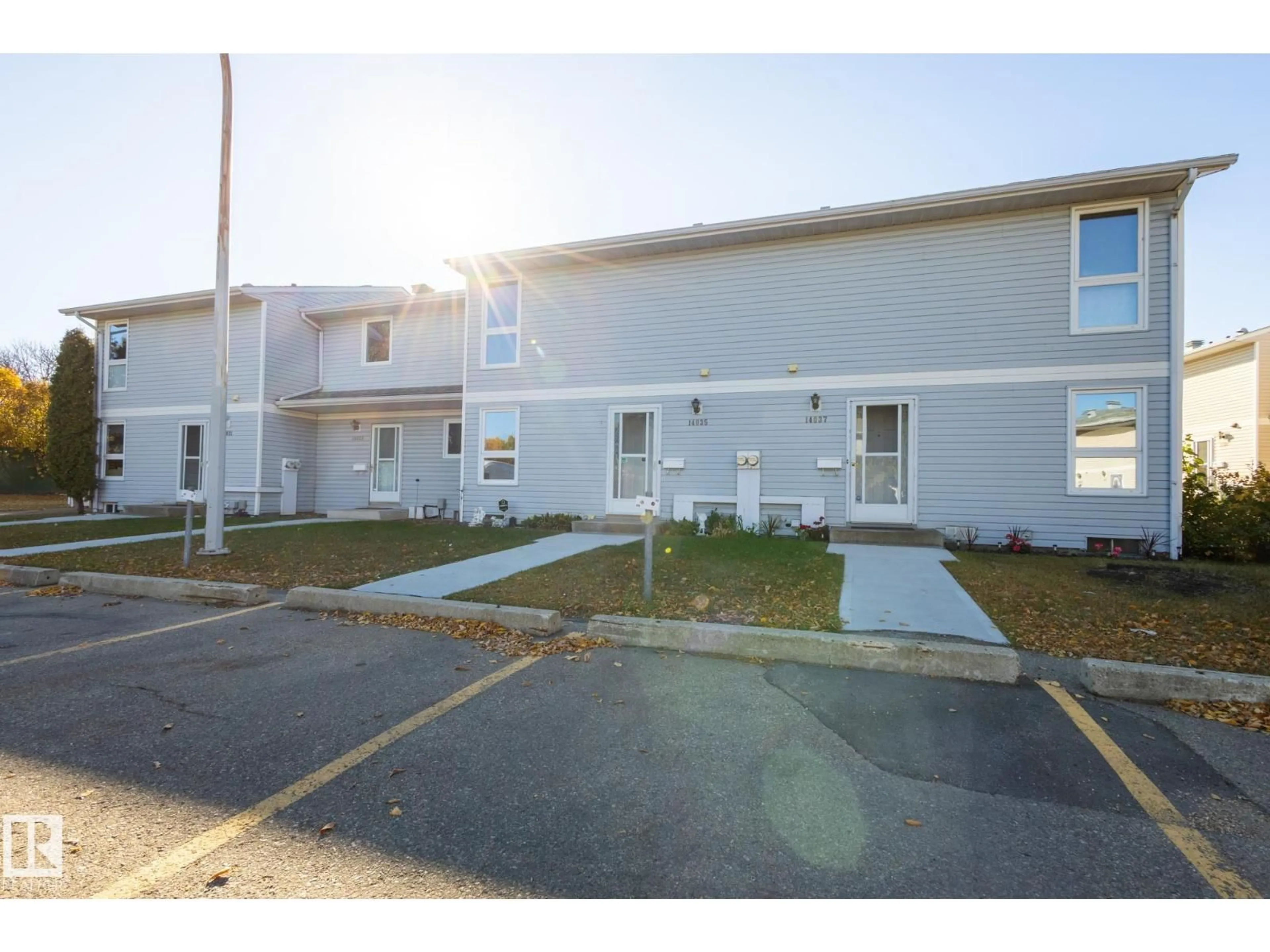 Unknown for 14035 121 ST, Edmonton Alberta T5X4H8