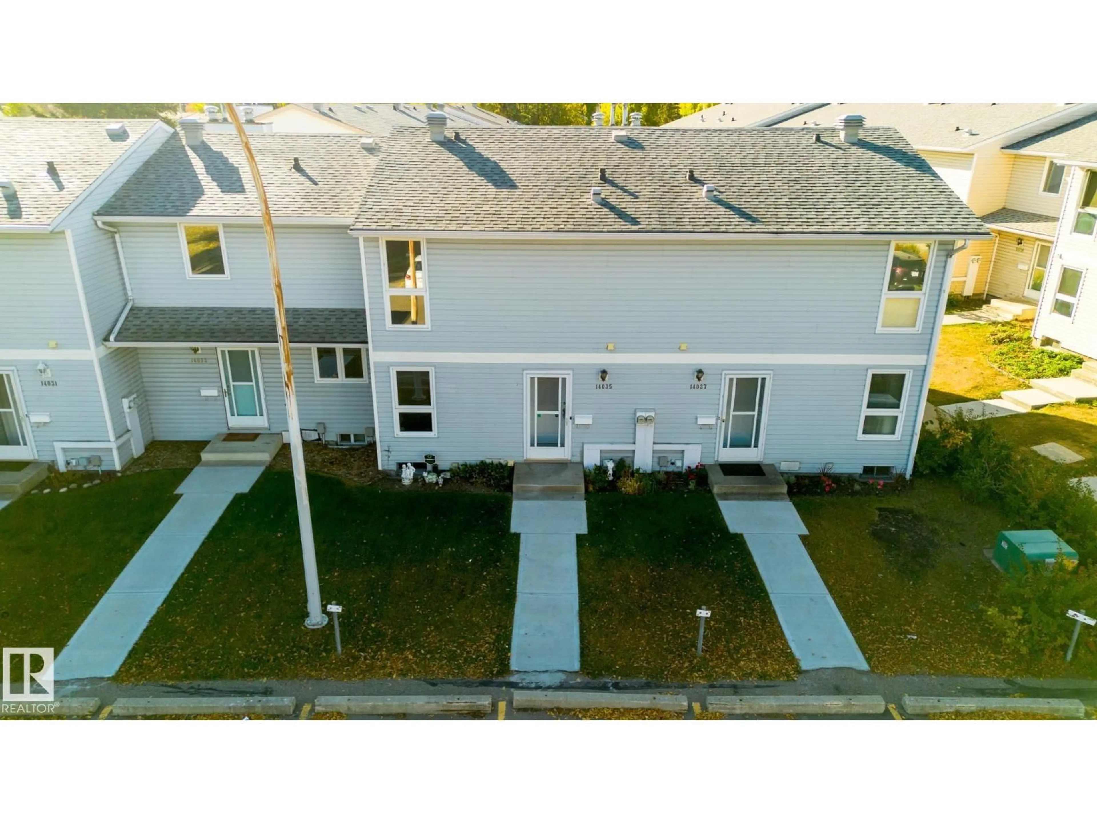 A pic from outside/outdoor area/front of a property/back of a property/a pic from drone, building for 14035 121 ST, Edmonton Alberta T5X4H8