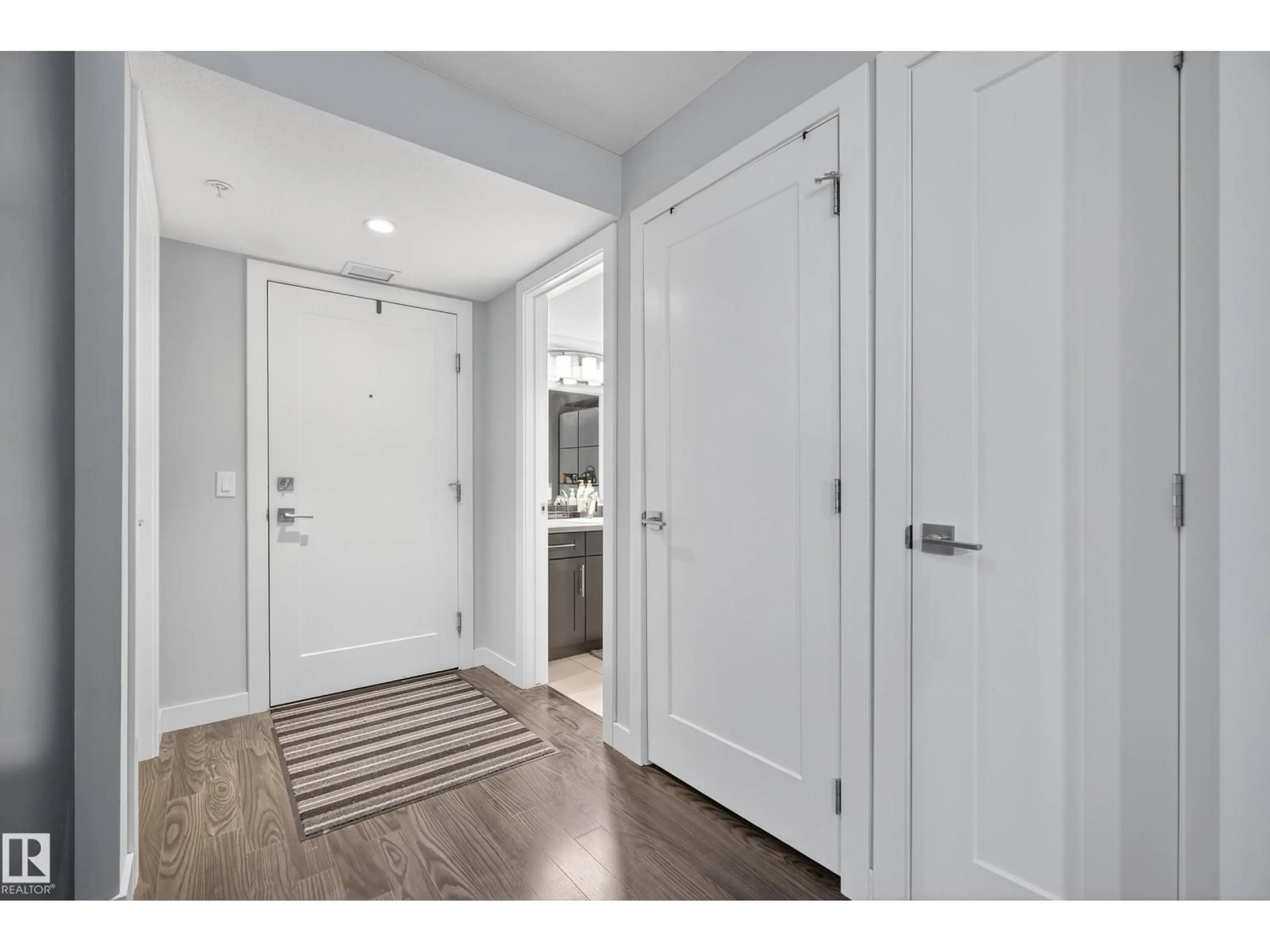 Indoor entryway for #107 - 1031 173 ST, Edmonton Alberta T6W3E4