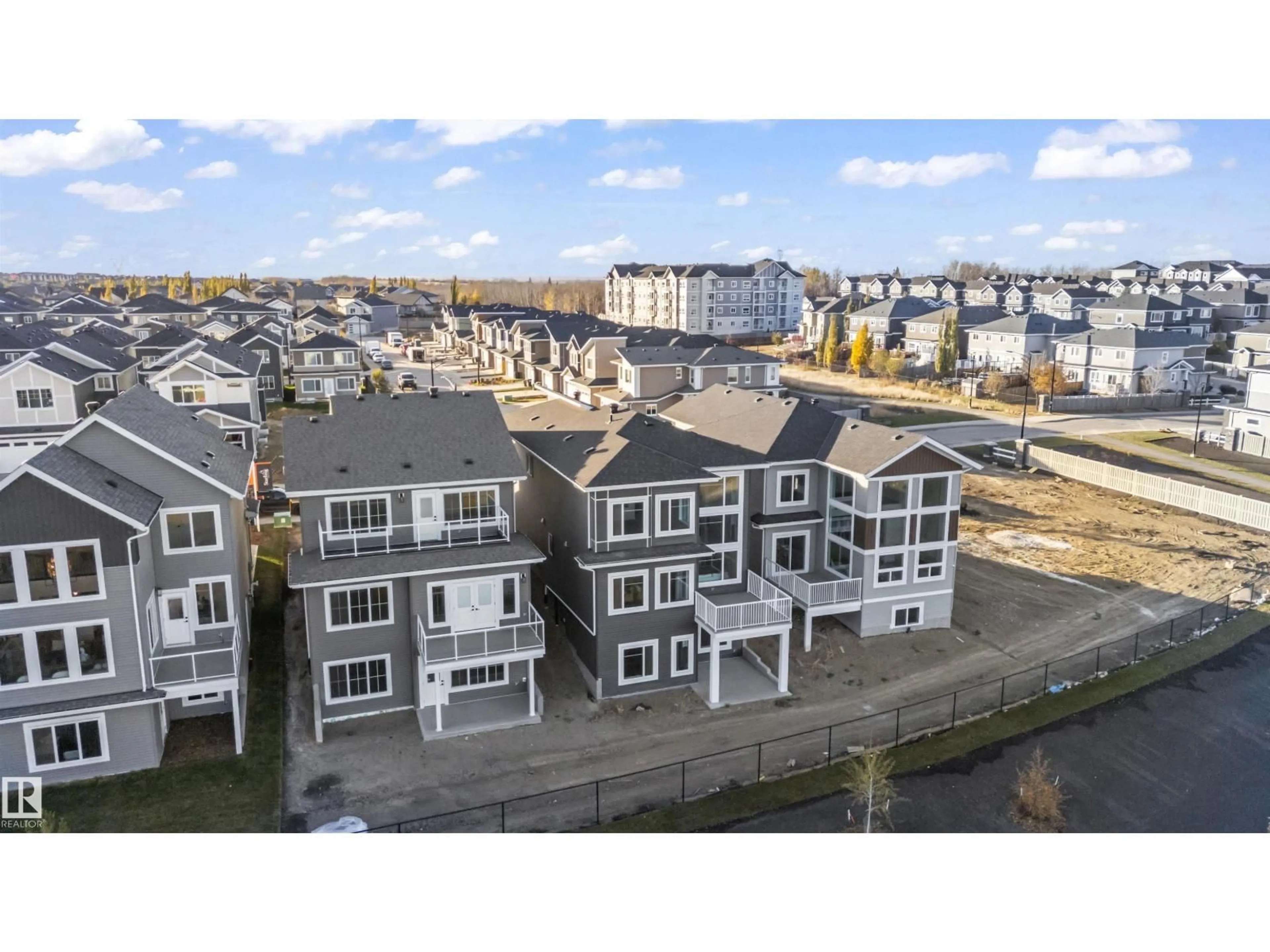 A pic from outside/outdoor area/front of a property/back of a property/a pic from drone, unknown for 3333 CHICKADEE DR, Edmonton Alberta T5S0V6