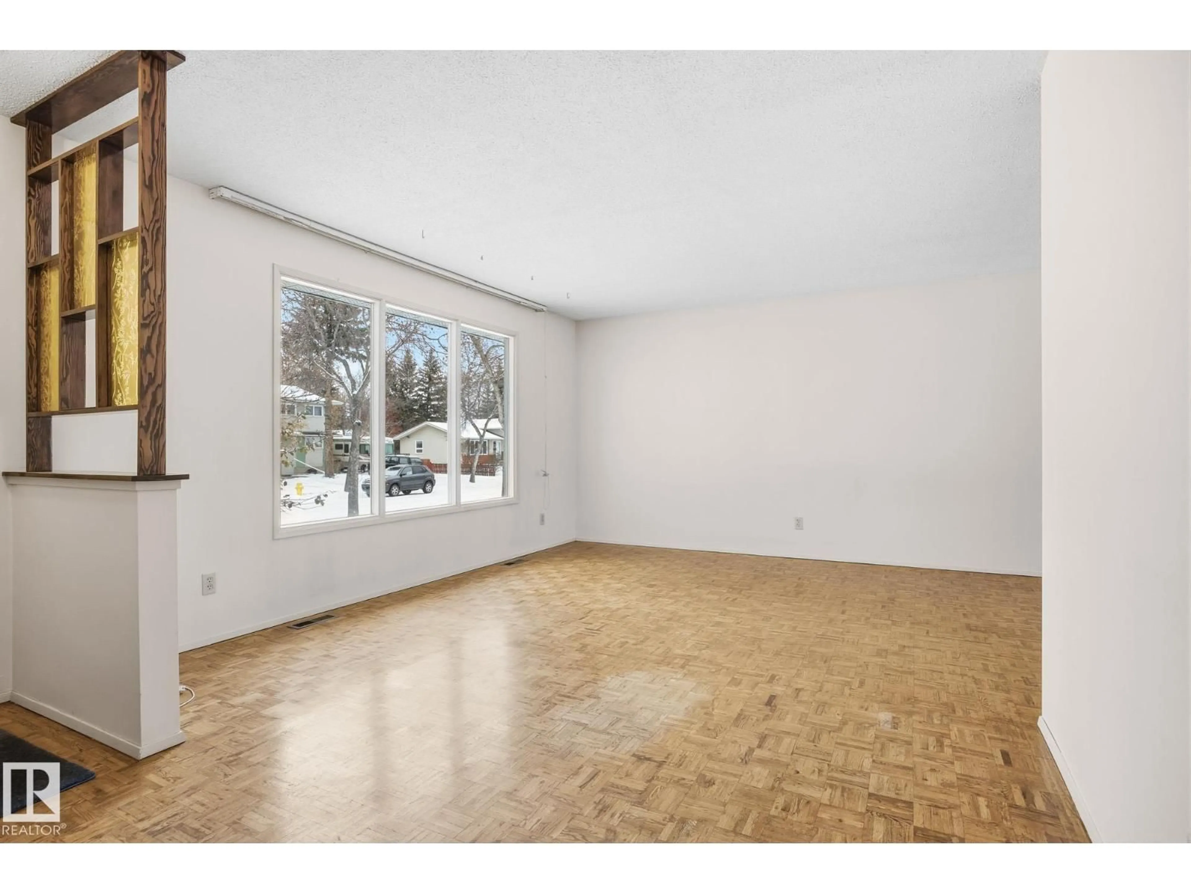 A pic of a room for 29 ANDREW CR, St. Albert Alberta T8N2V2