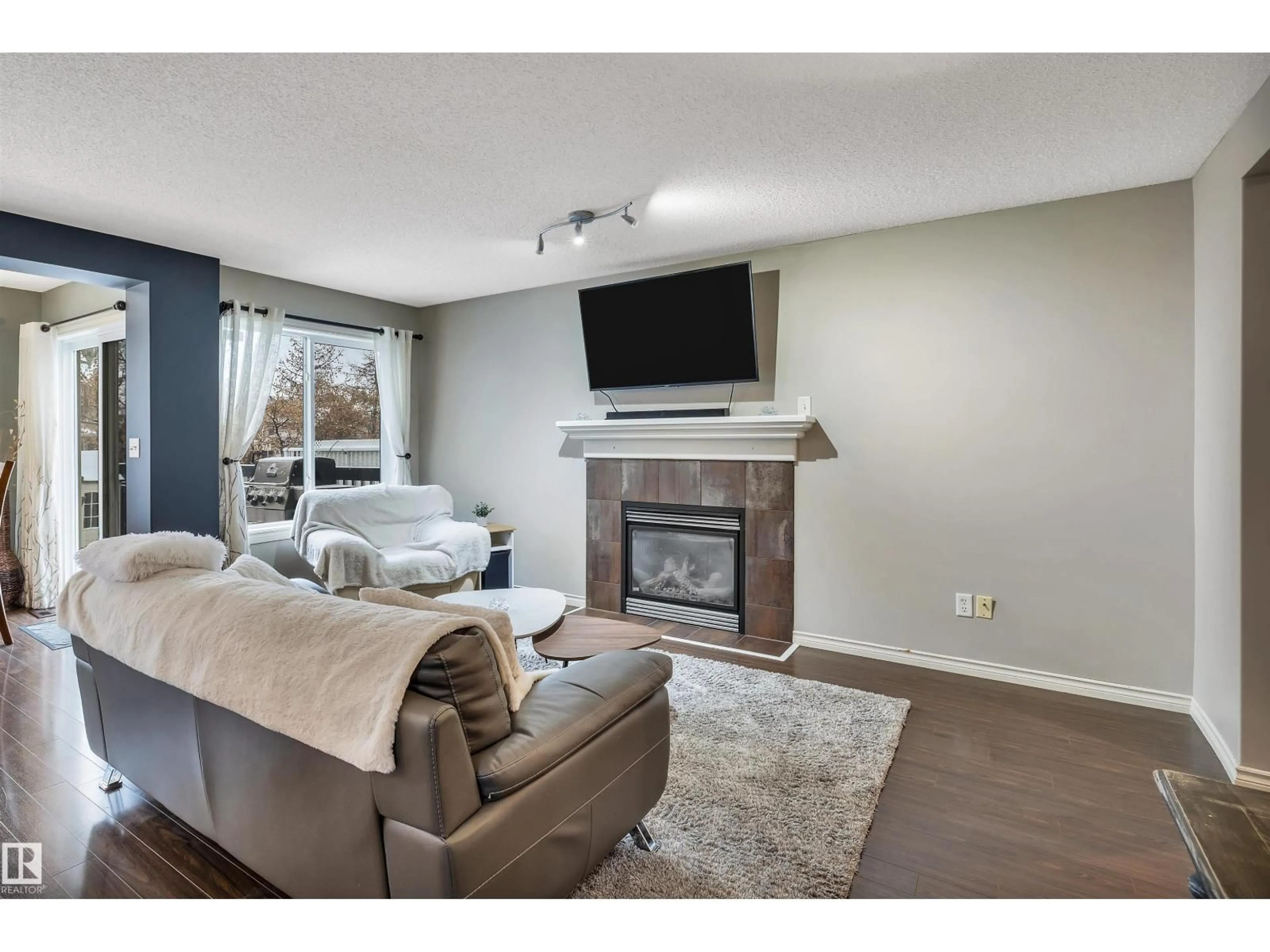 Living room with furniture, unknown for 139 CHESTERMERE CR, Sherwood Park Alberta T8H2W6