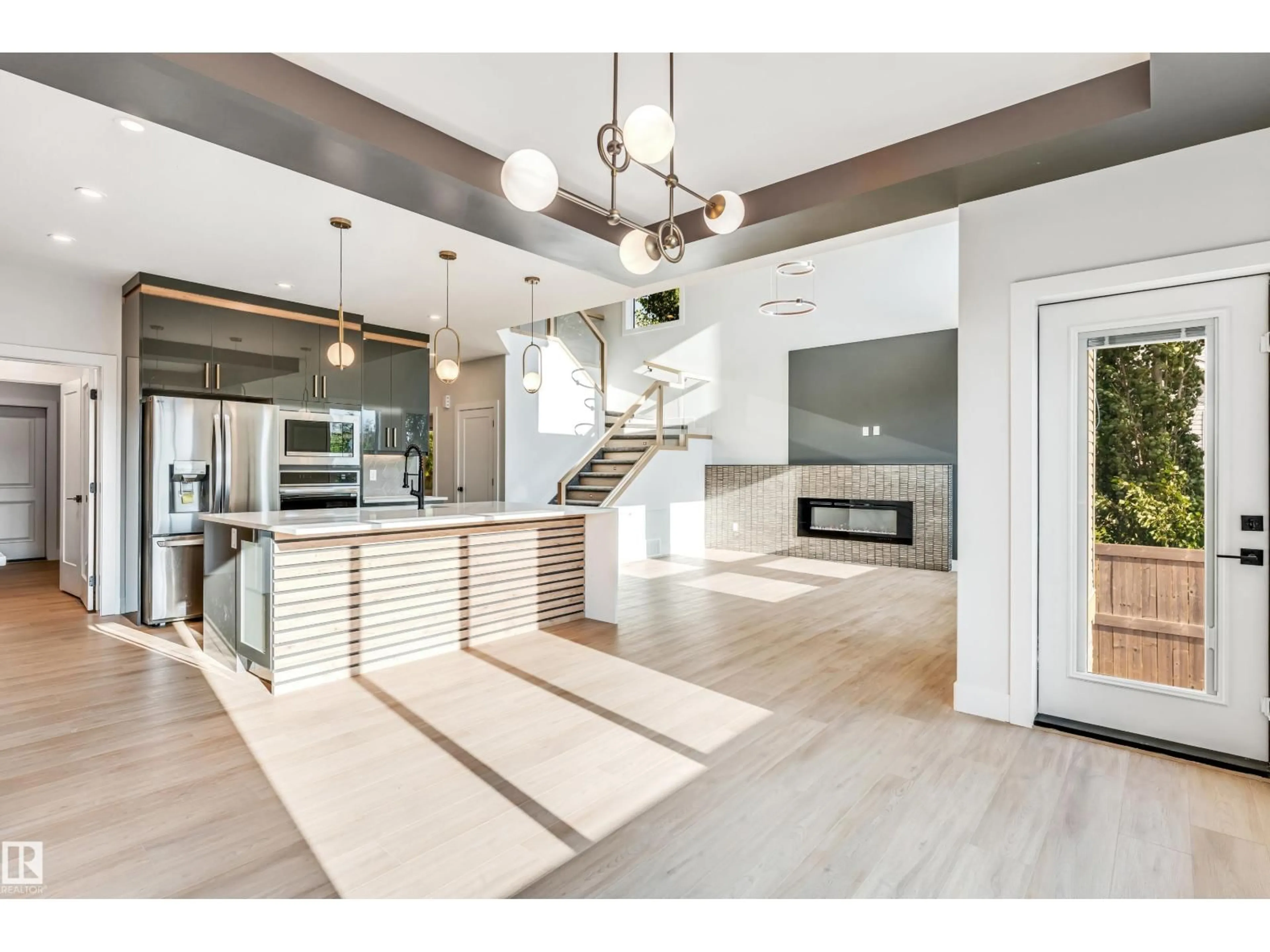 Open concept kitchen, unknown for 1 HORIZON LI, Spruce Grove Alberta T7X0X5