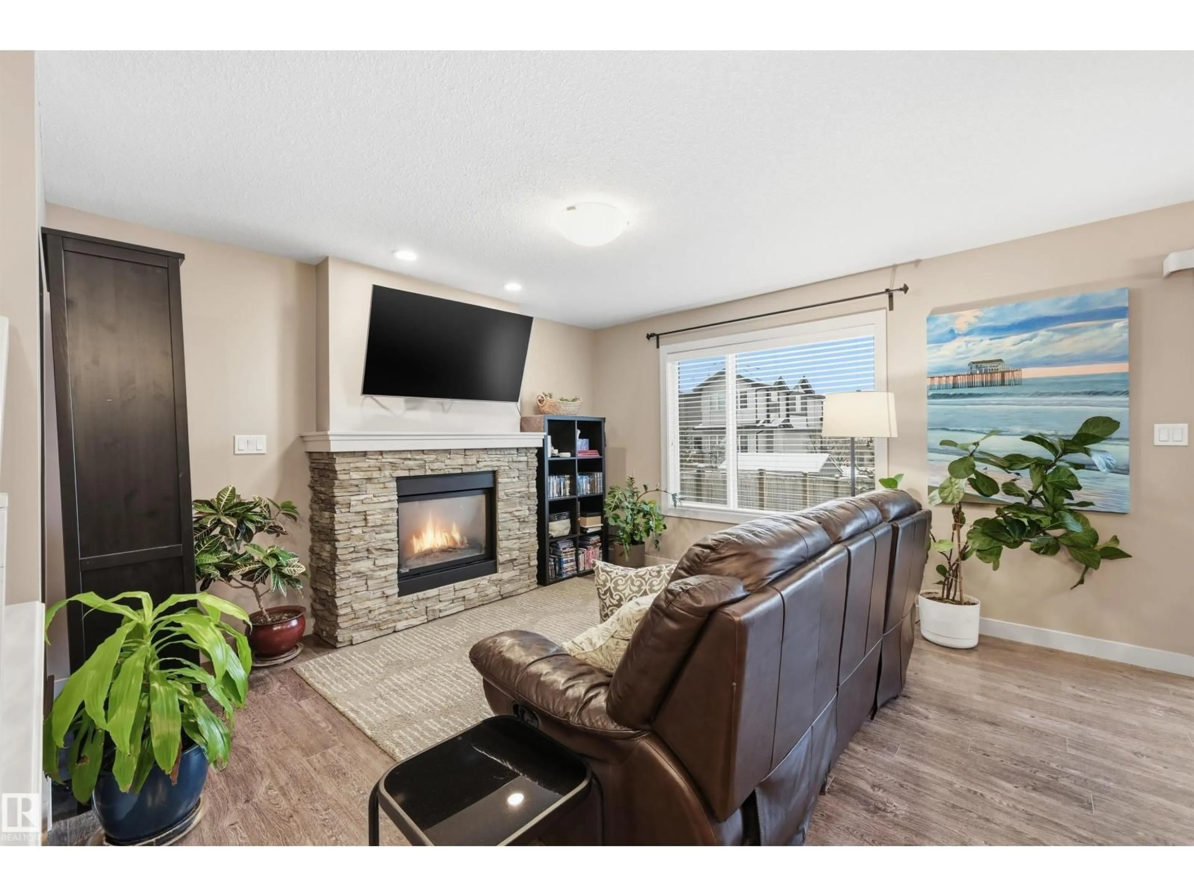 Living room with furniture, unknown for 140 AXBRIDGE GA, Sherwood Park Alberta T8H0V8