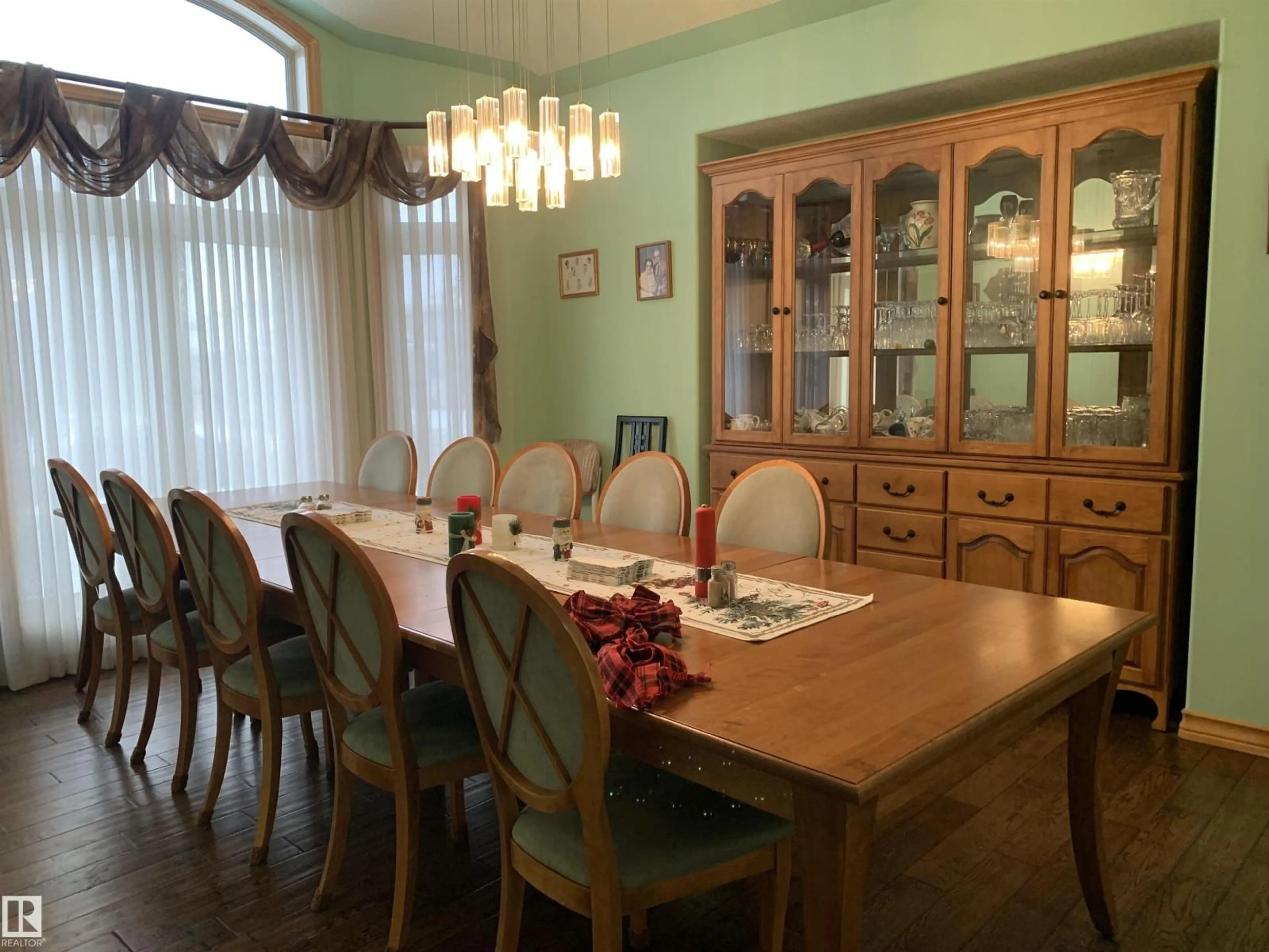 Dining room, wood/laminate floor for 57 LONGVIEW DR, Spruce Grove Alberta T7X4R7