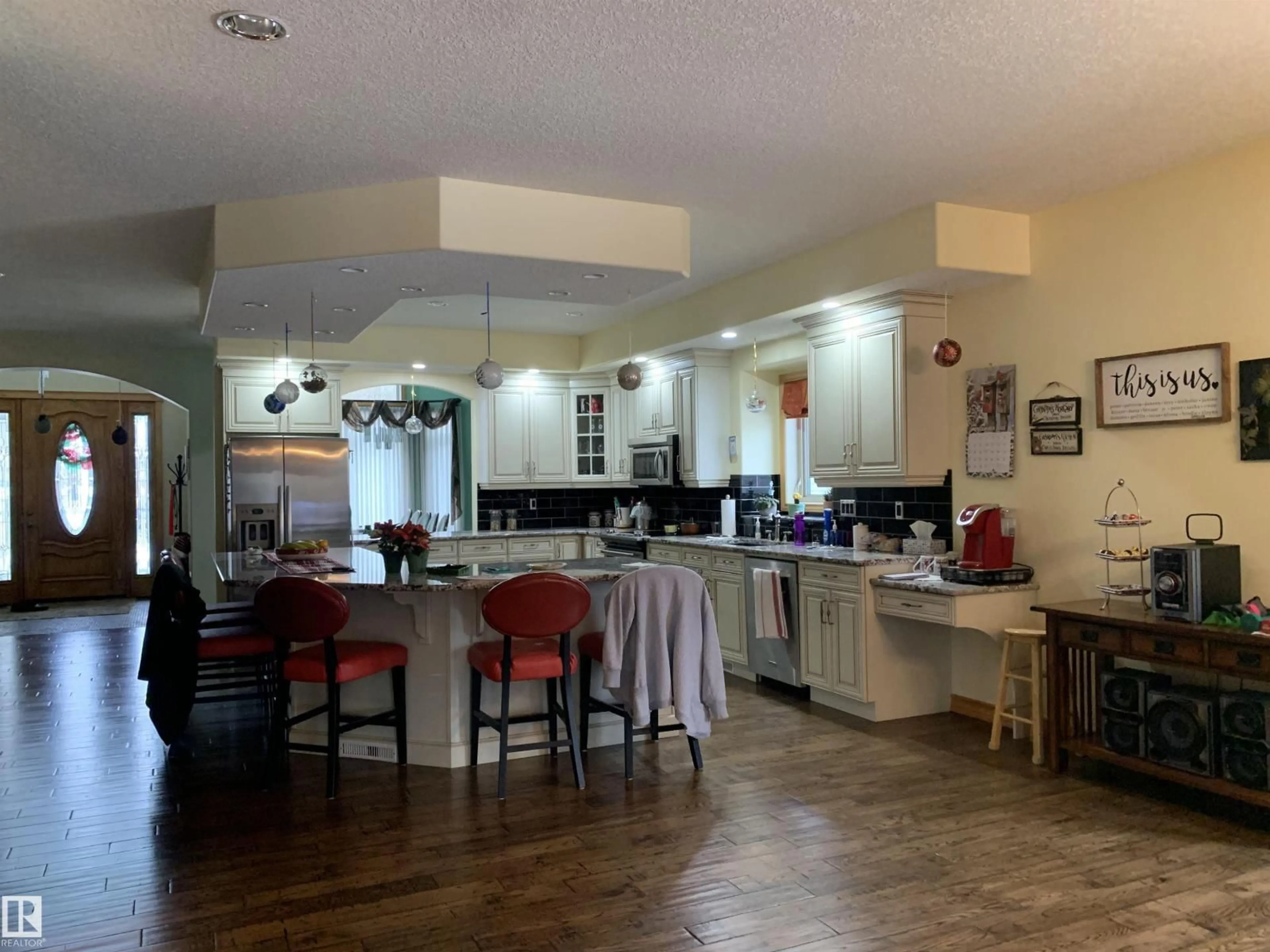 Open concept kitchen, unknown for 57 LONGVIEW DR, Spruce Grove Alberta T7X4R7