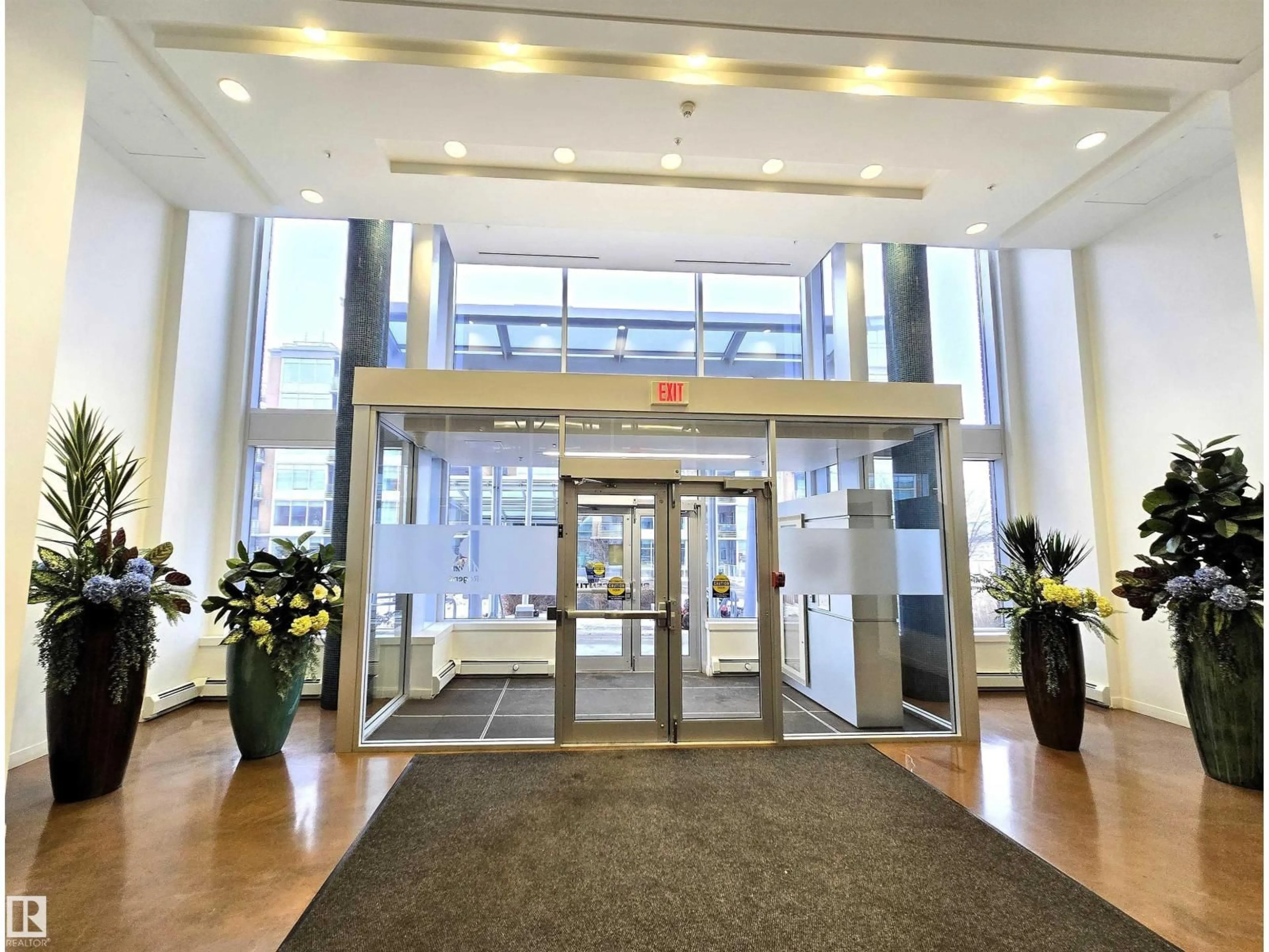 Indoor foyer for 606 - 2606 109 ST NW, Edmonton Alberta T6J3S9
