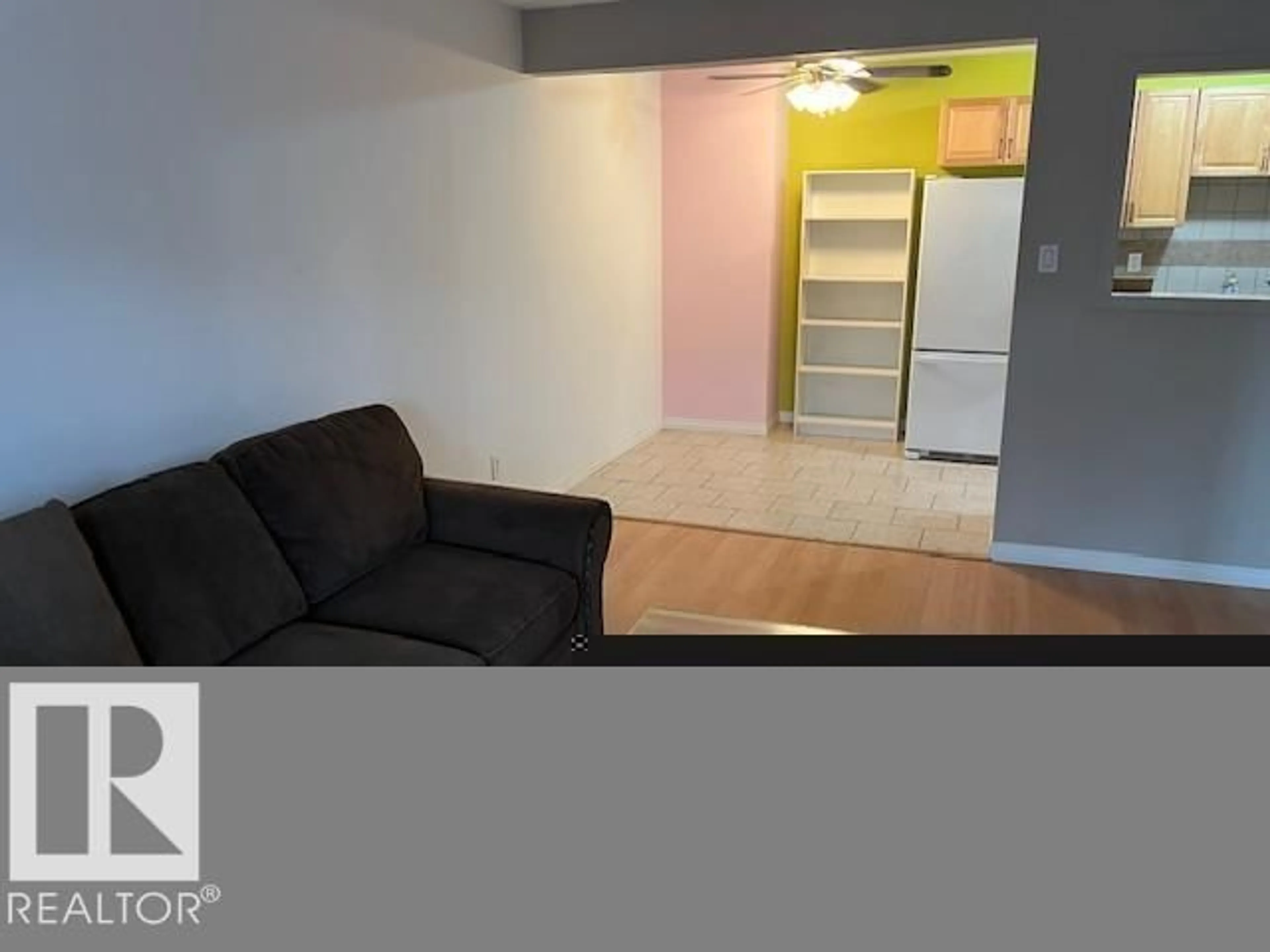 A pic of a room for #407 - 10529 93 ST, Edmonton Alberta T5H1X6